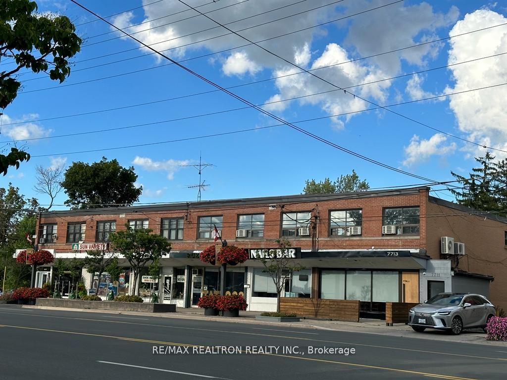 #201c - 7711 Yonge Street Property Photo 9