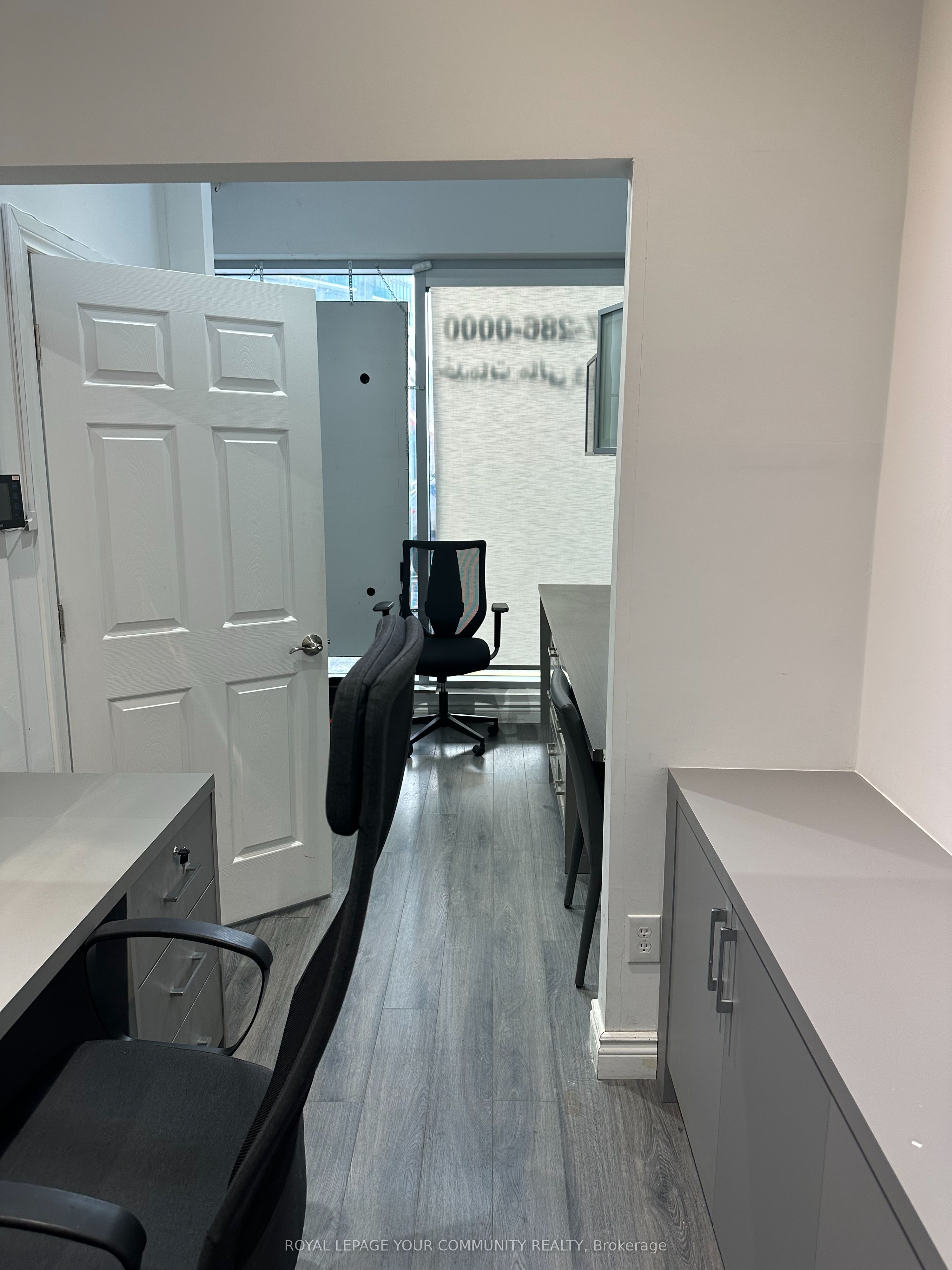 #18 - 7181 Yonge Street Property Photo 8