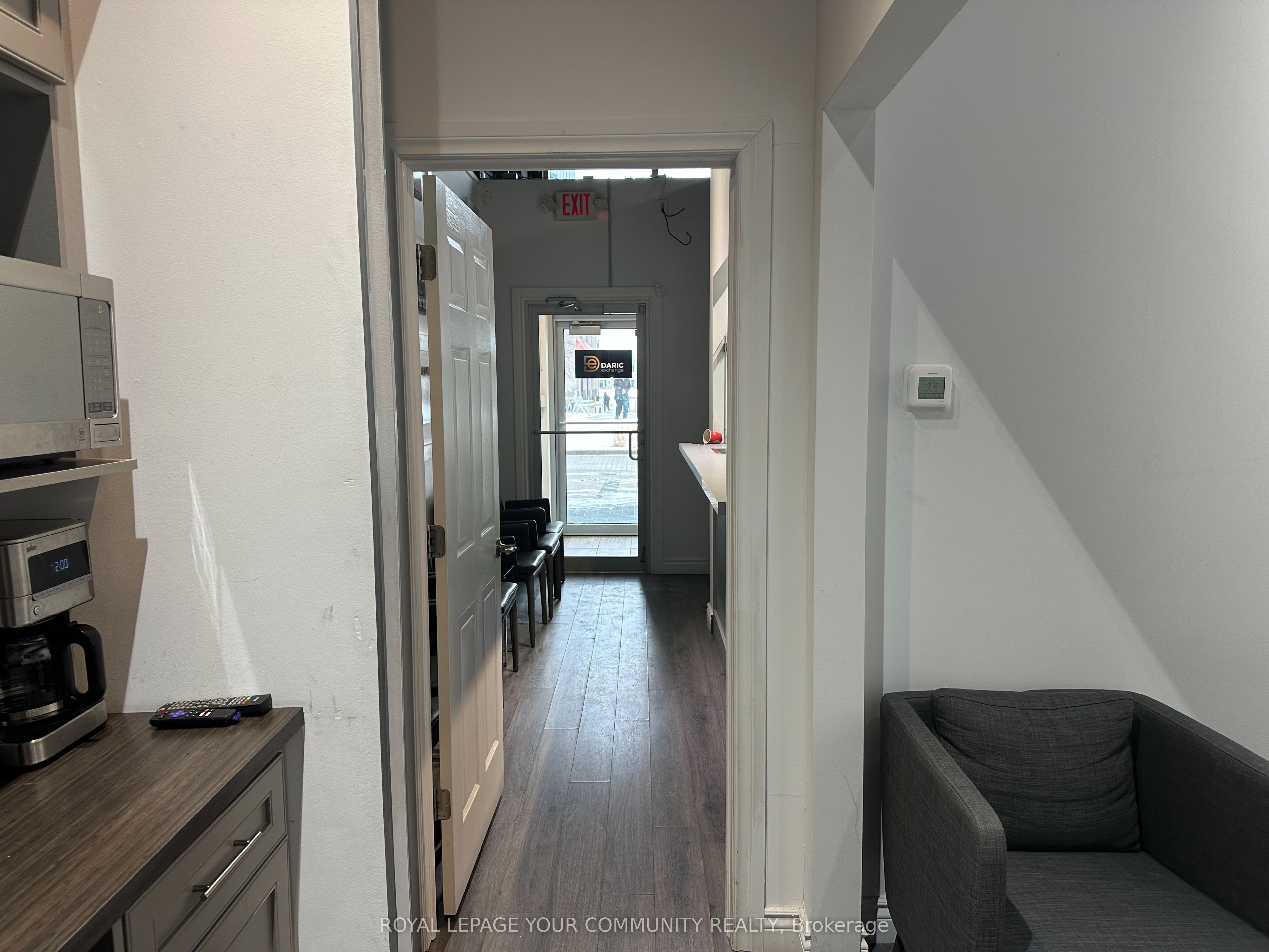 #18 - 7181 Yonge Street Property Photo 10