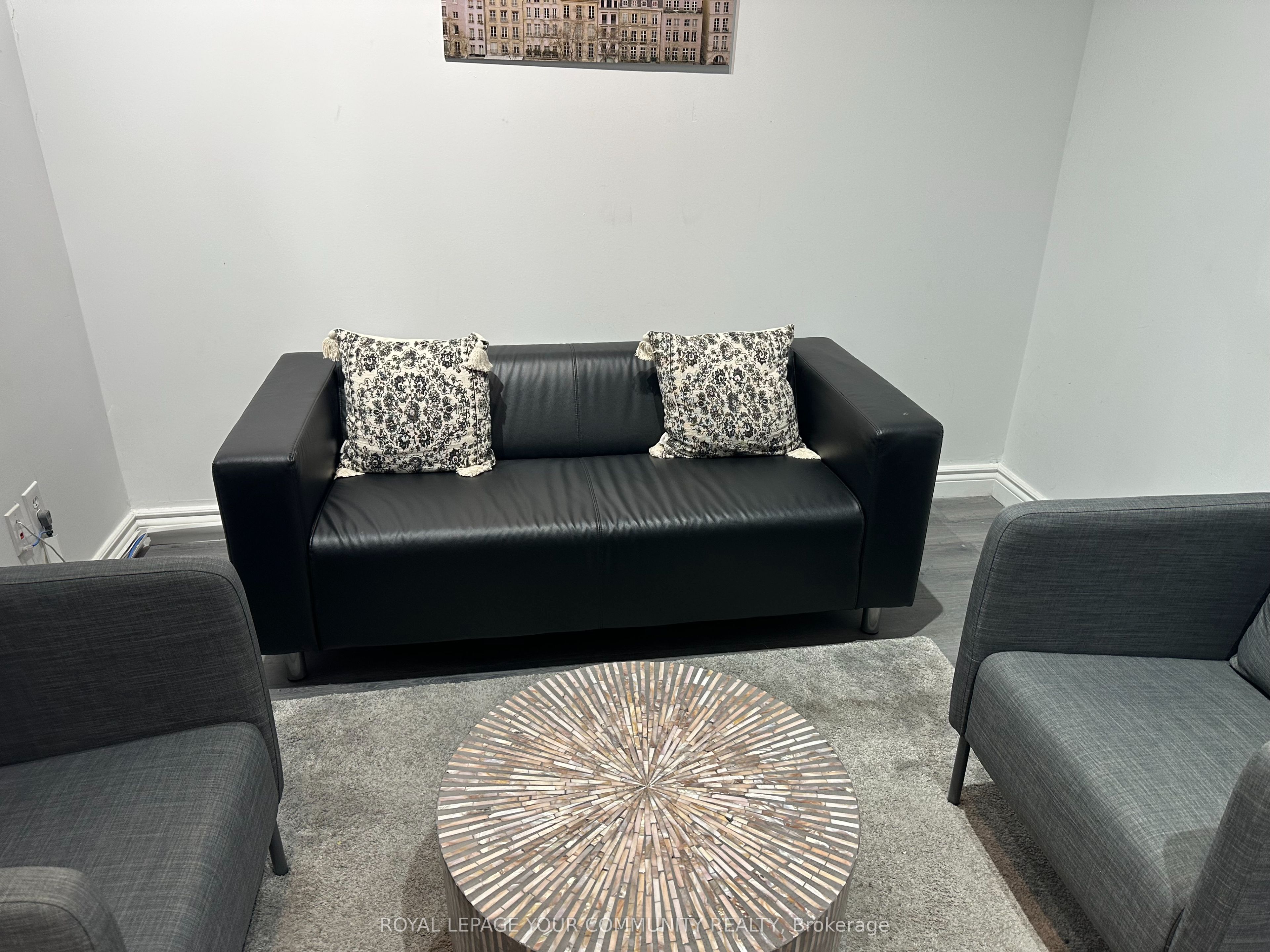#18 - 7181 Yonge Street Property Photo 16