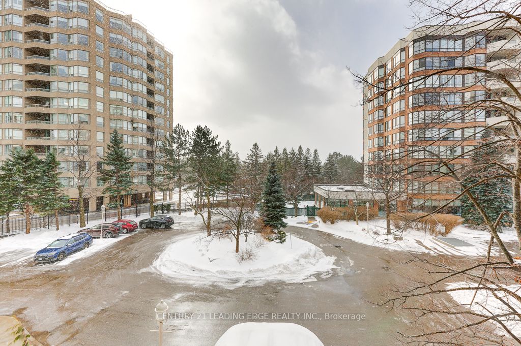 #321 - 25 Austin Drive Property Photo 31
