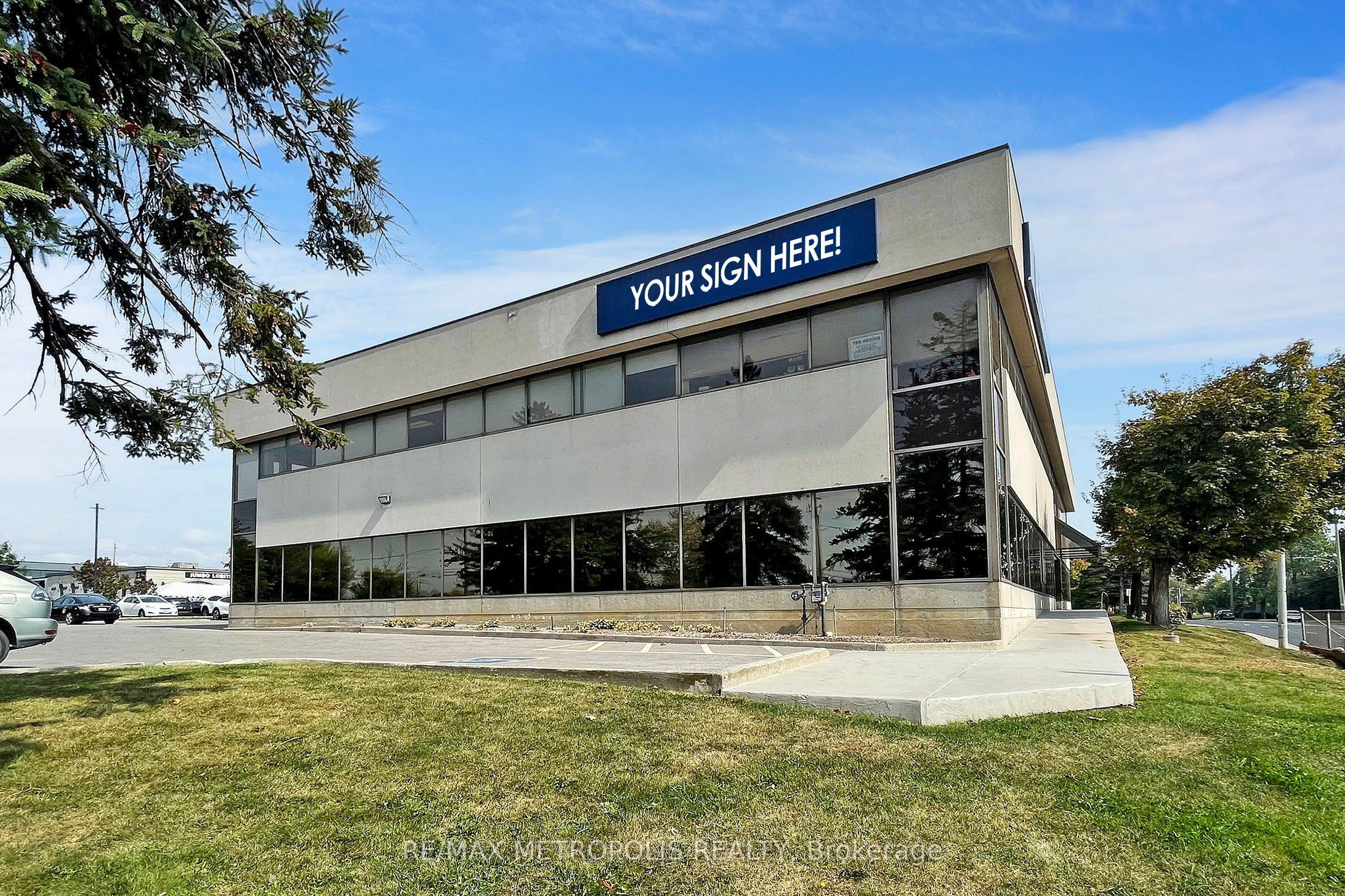 #2a - 7481 Woodbine Avenue Property Photo 2