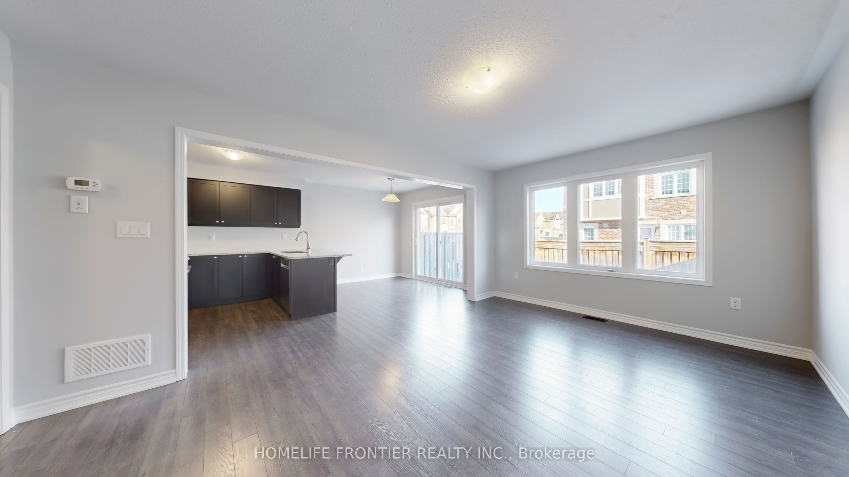 7 Hutt Crescent Property Photo 8