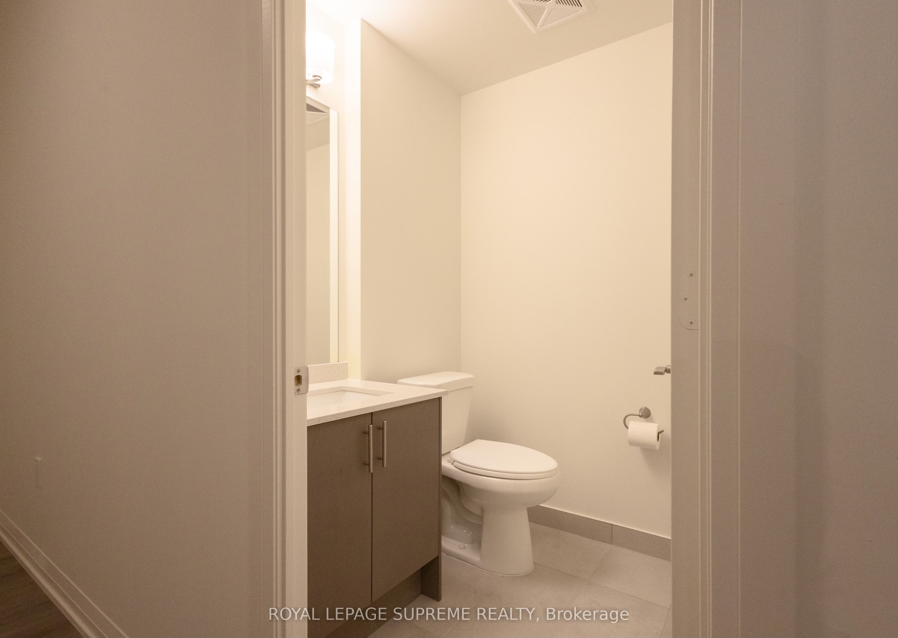 #1407 - 9000 Jane Street Property Photo 2