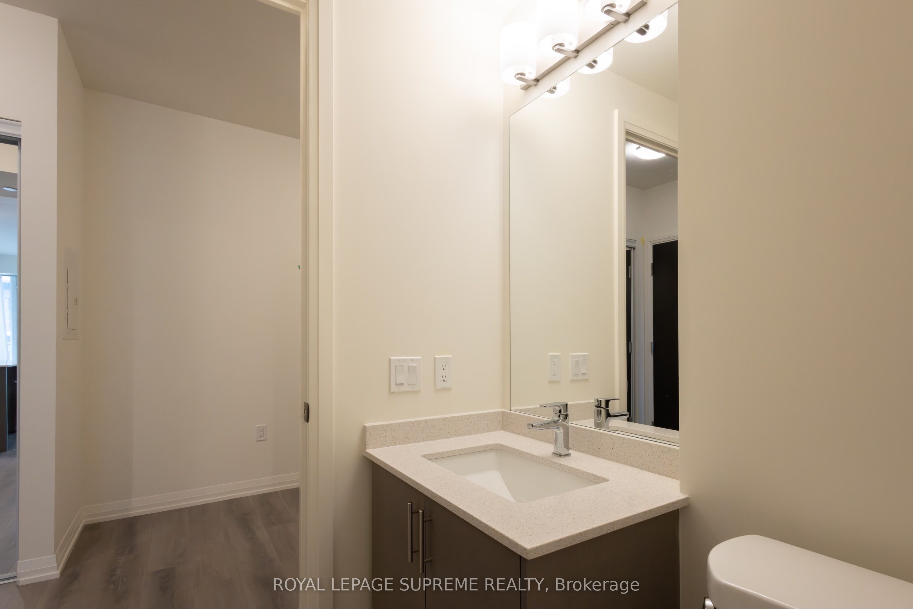 #1407 - 9000 Jane Street Property Photo 10
