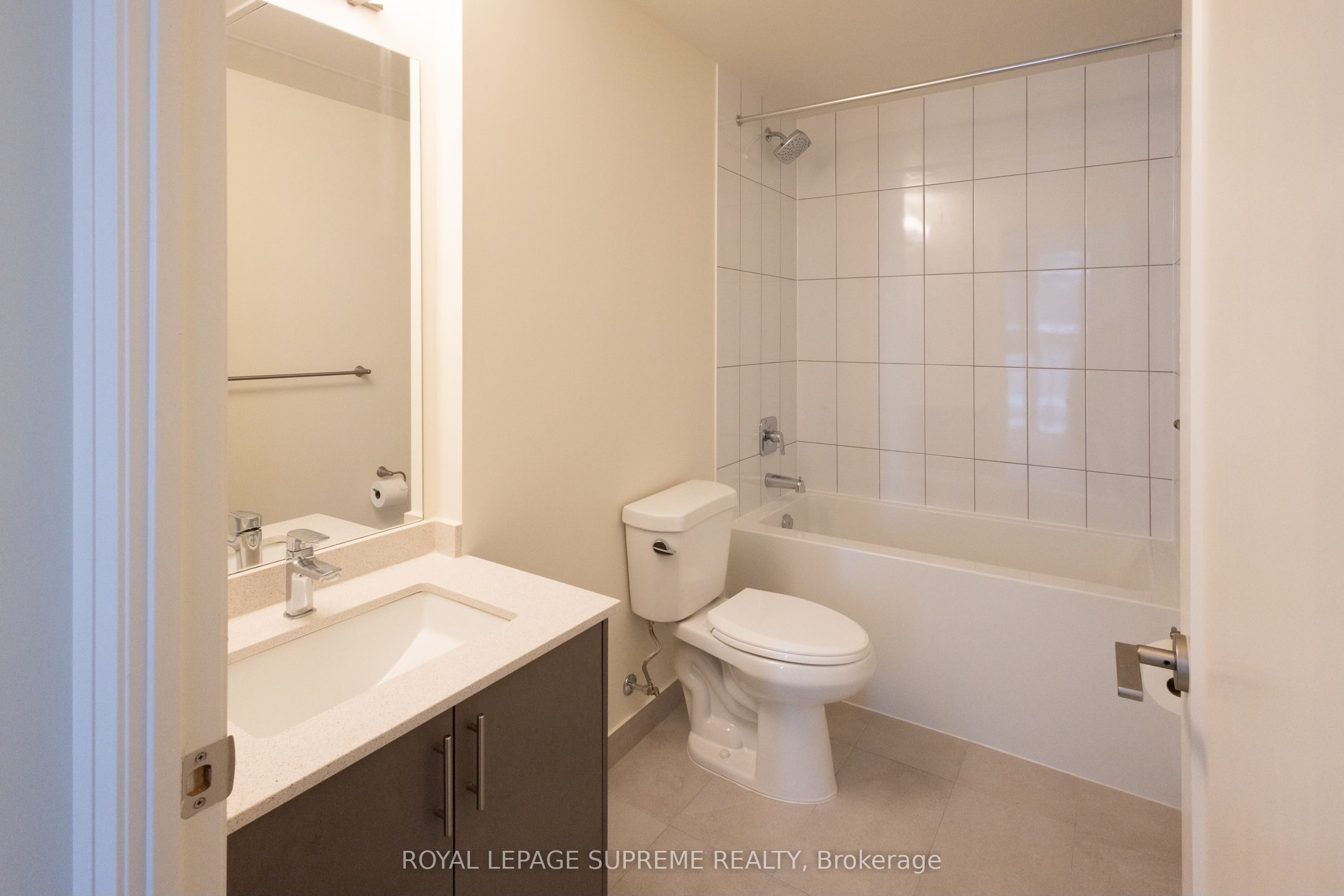 #1407 - 9000 Jane Street Property Photo 12