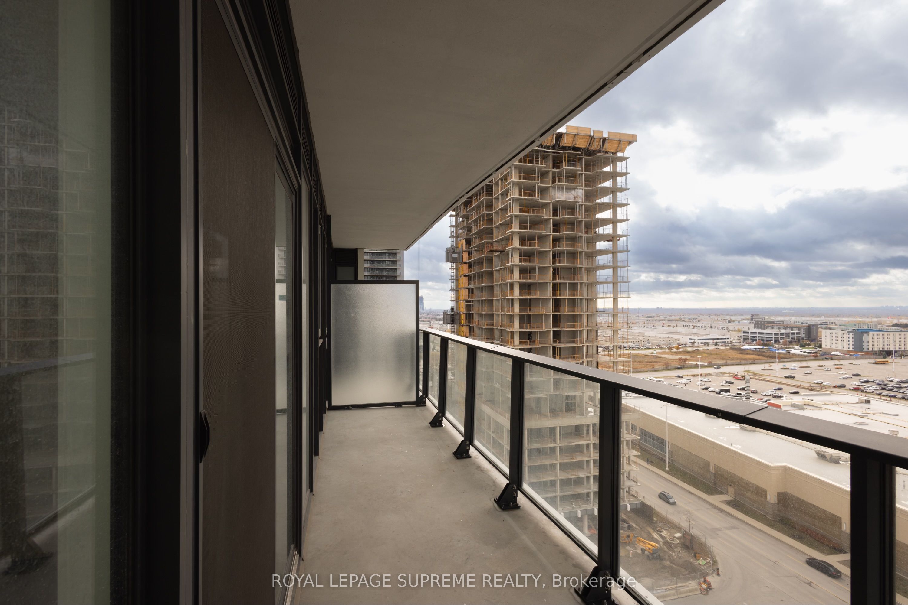 #1407 - 9000 Jane Street Property Photo 13