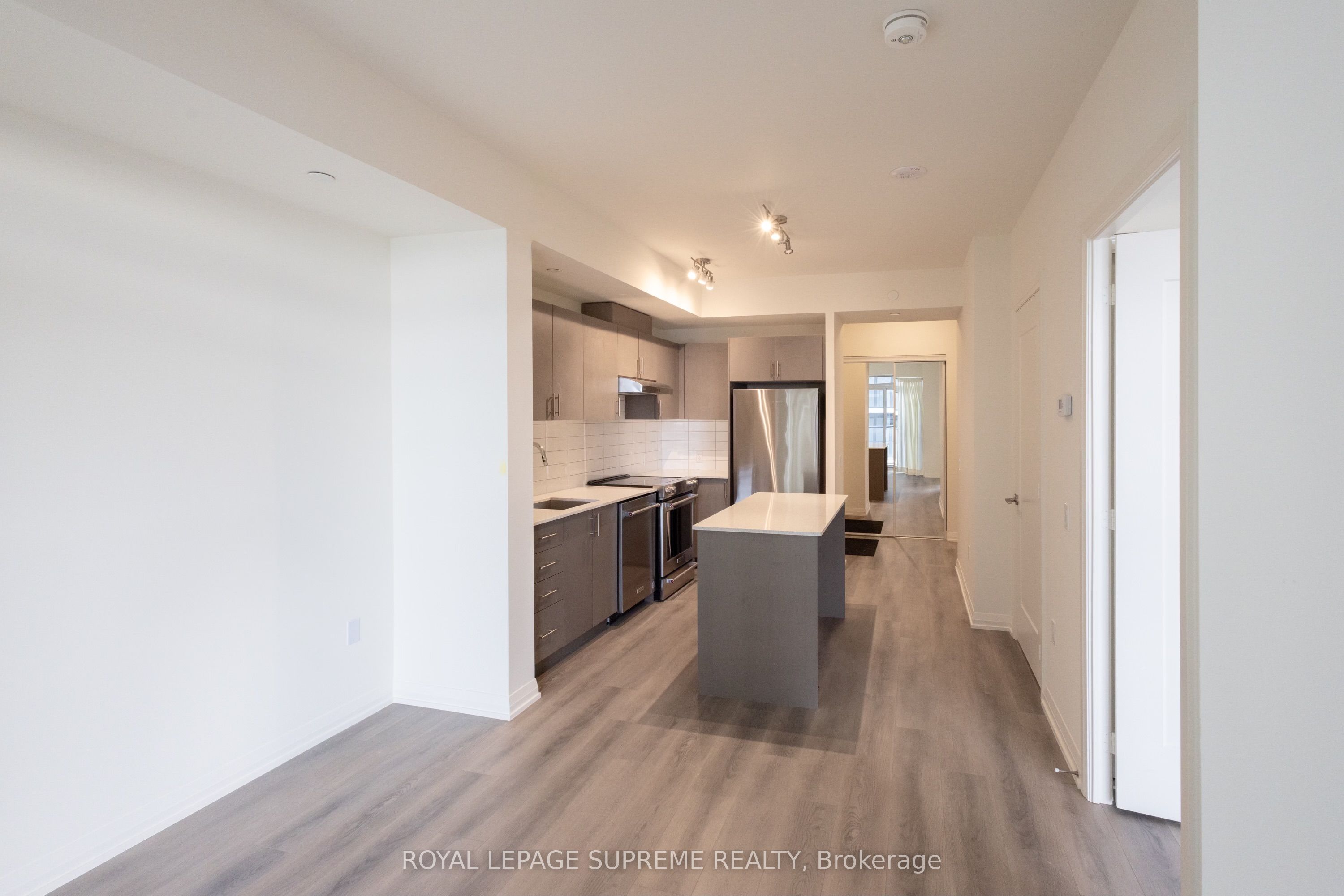 #1407 - 9000 Jane Street Property Photo 16