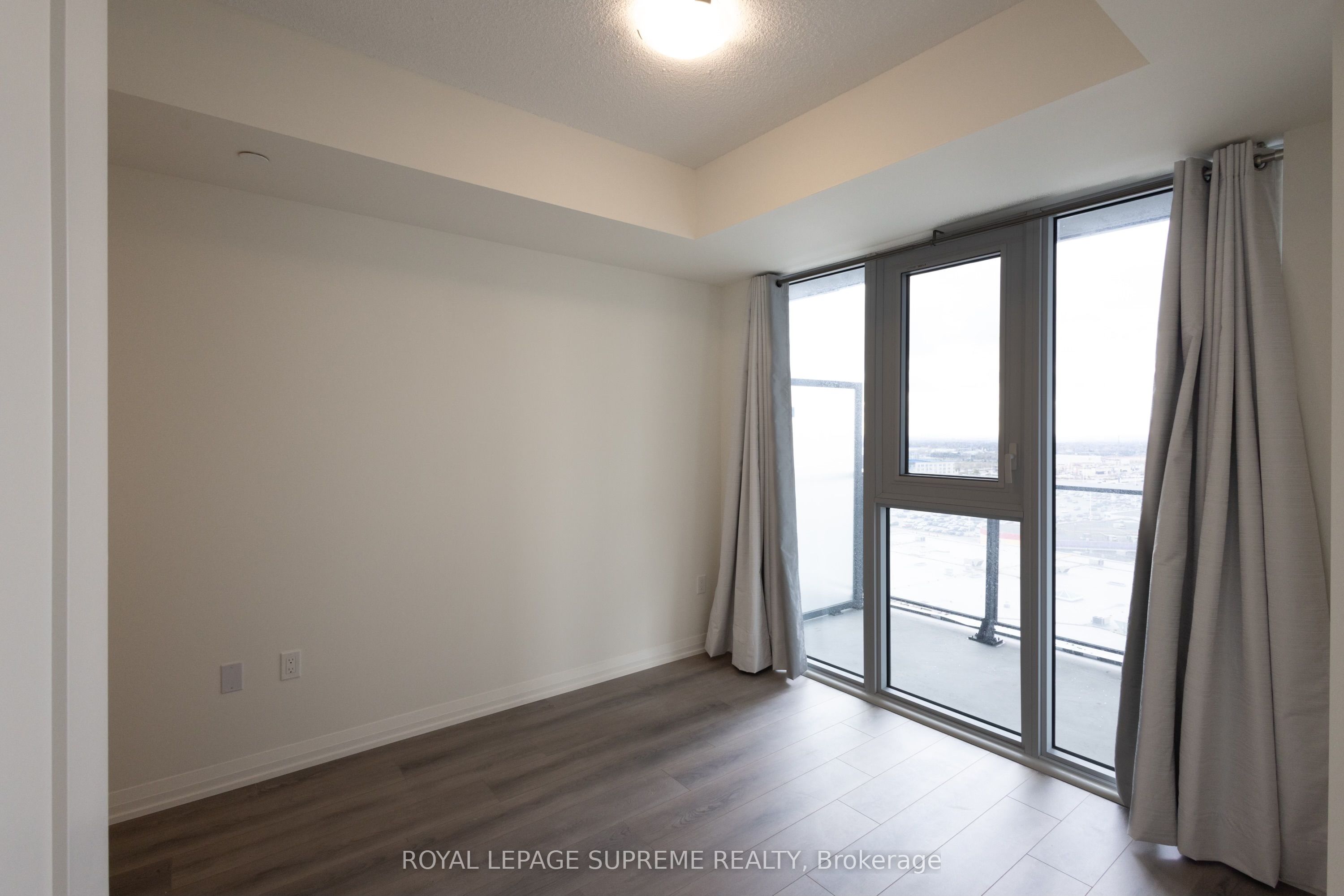 #1407 - 9000 Jane Street Property Photo 20