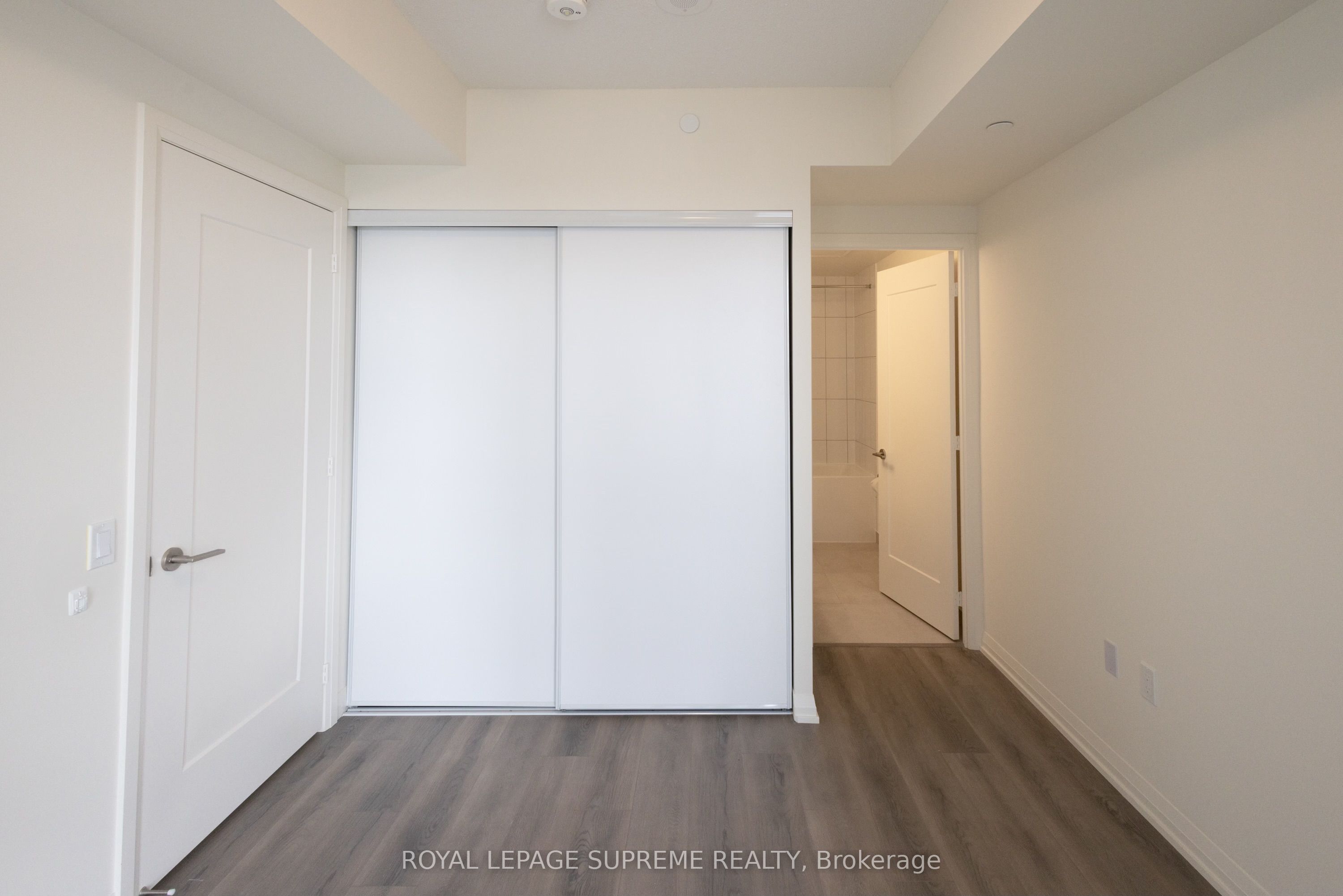 #1407 - 9000 Jane Street Property Photo 21