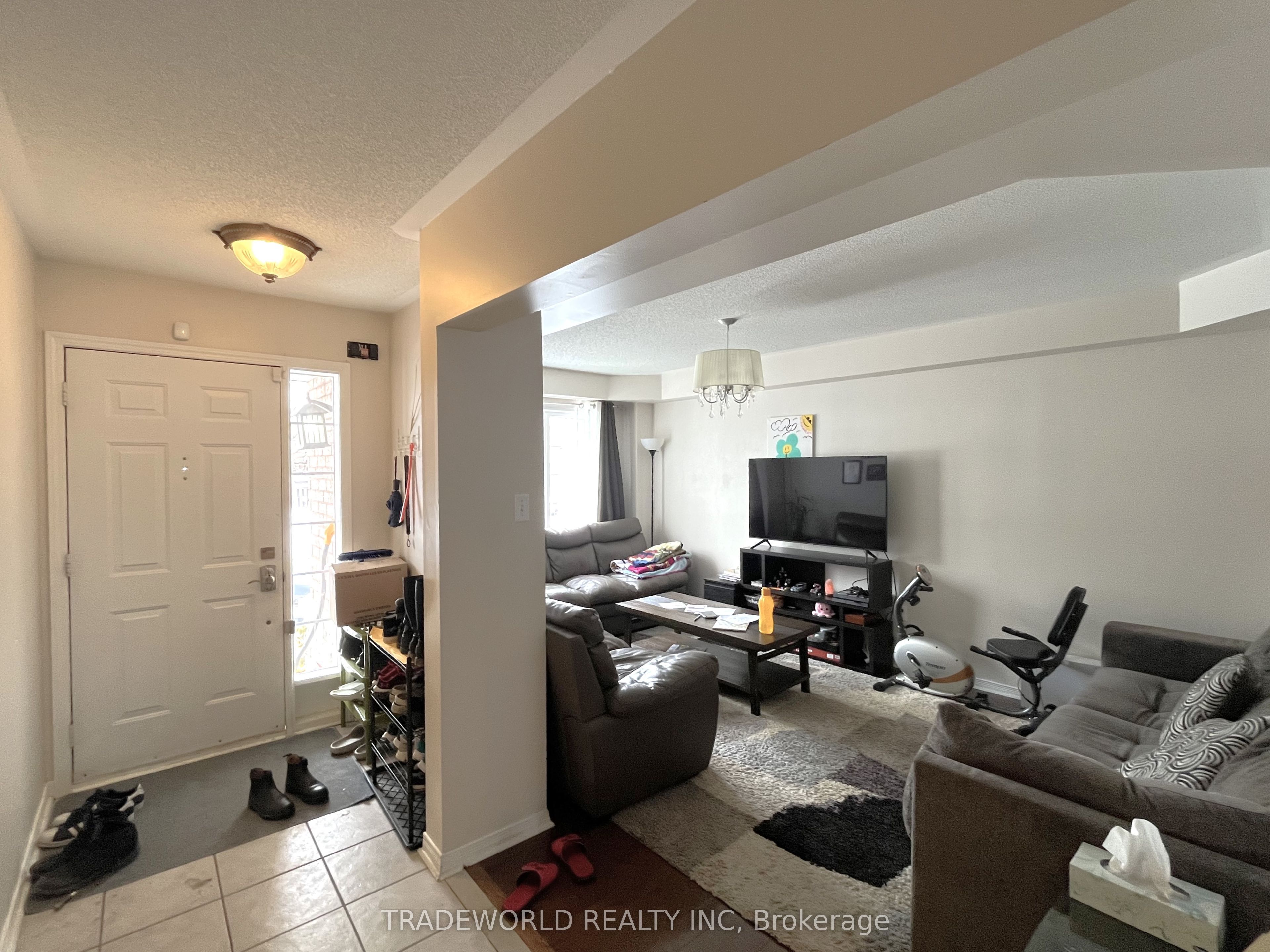 267 Flagstone Way Property Photo 4