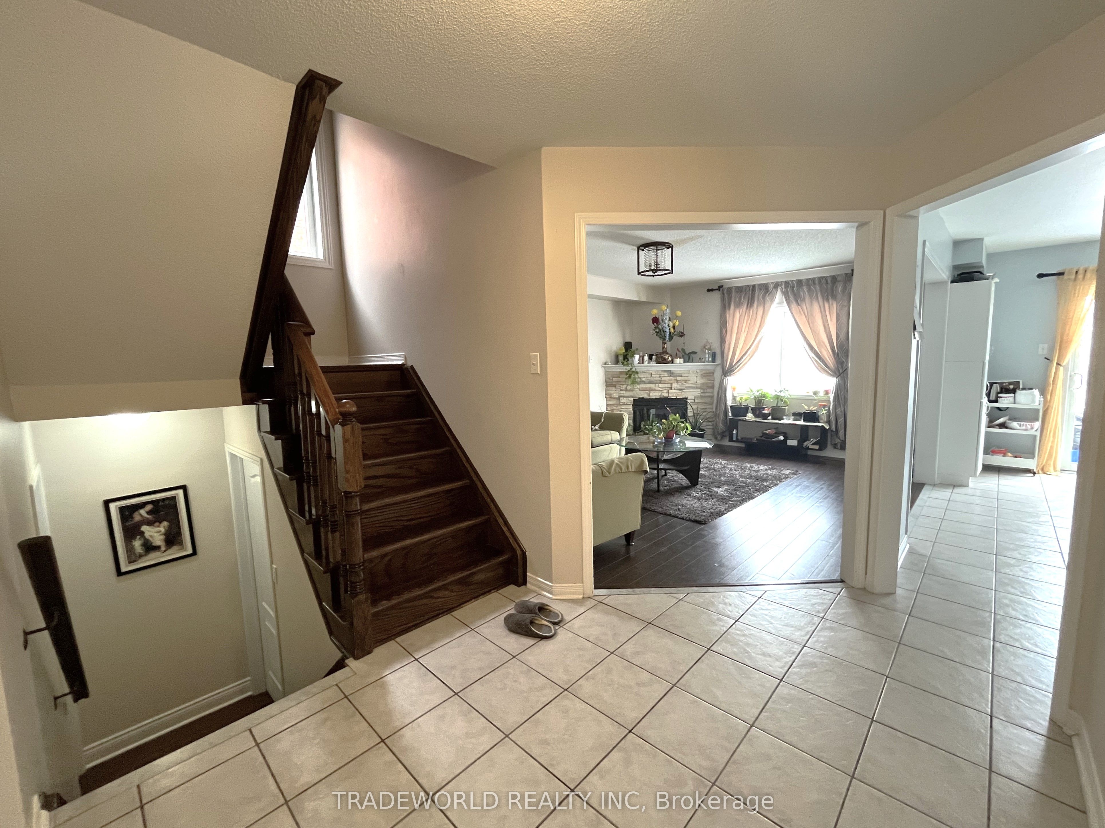 267 Flagstone Way Property Photo 5