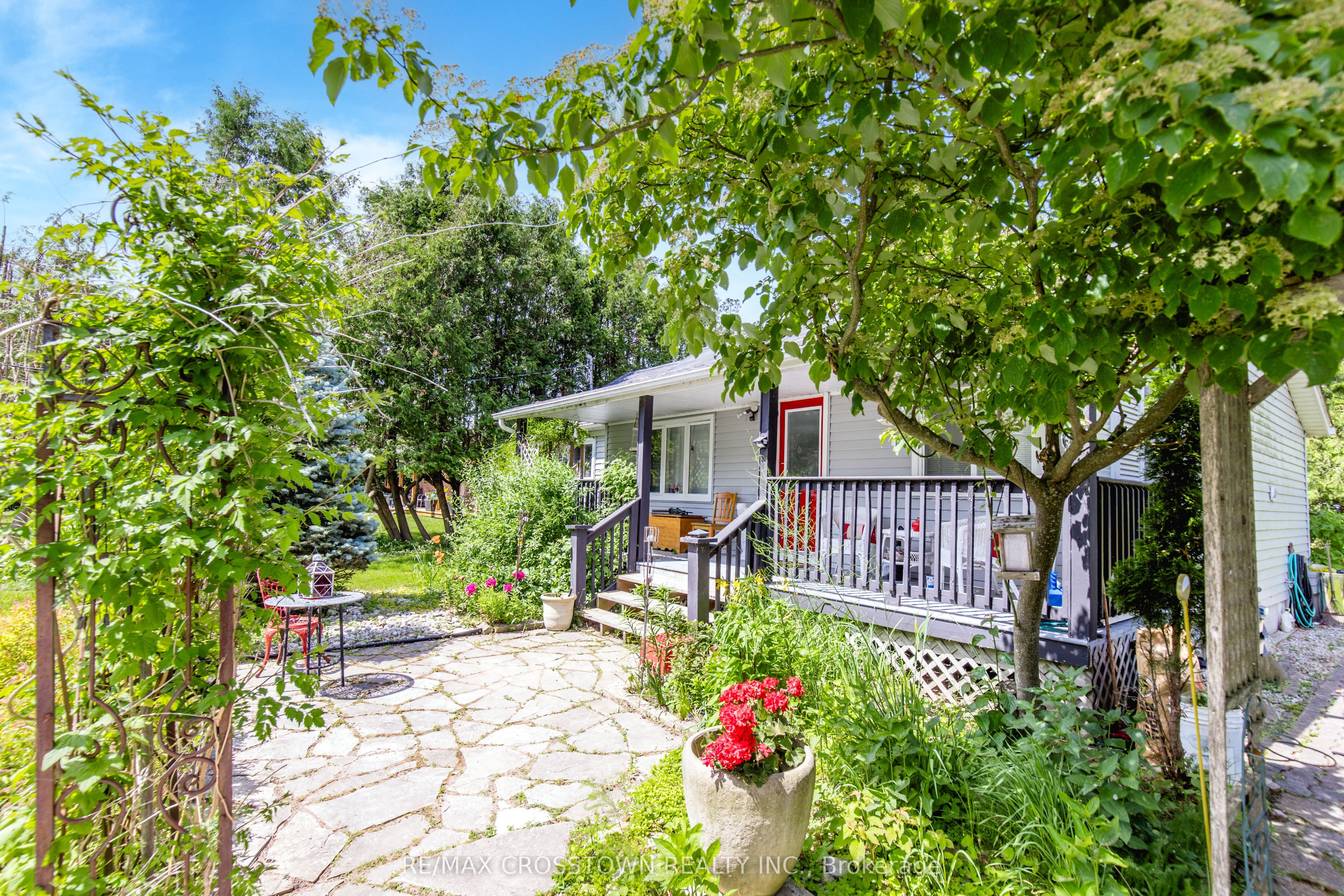 24890 Thorah Park Blvd Property Photo 10