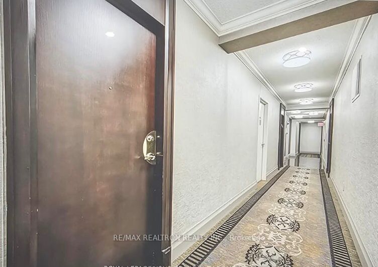 #210 - 100 Promenade Circle Property Photo 12
