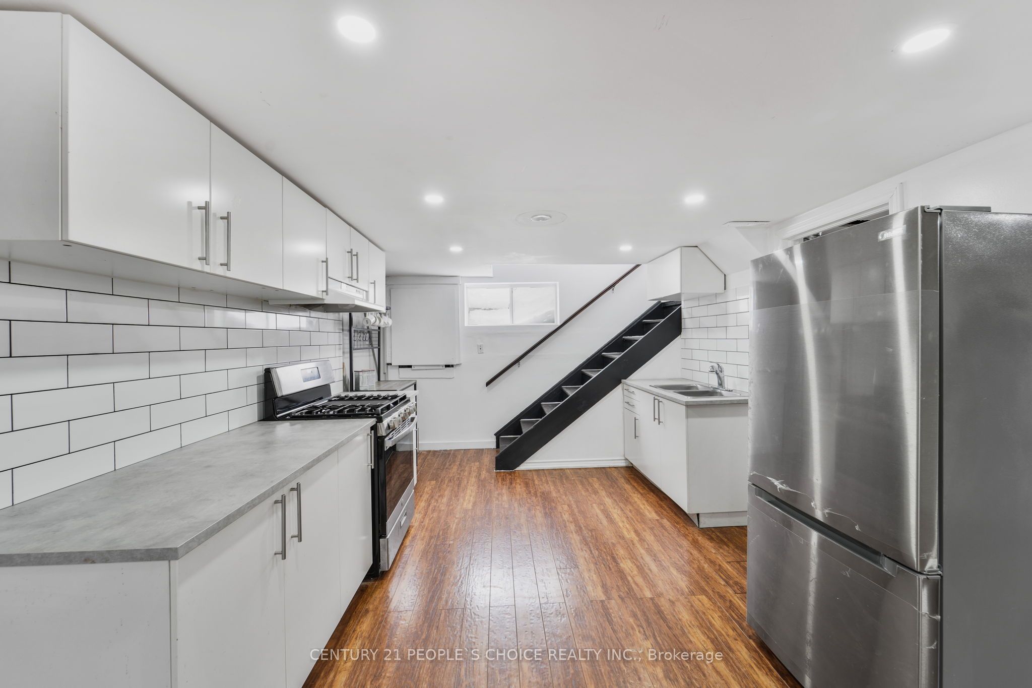6950 Yonge Street Property Photo 11