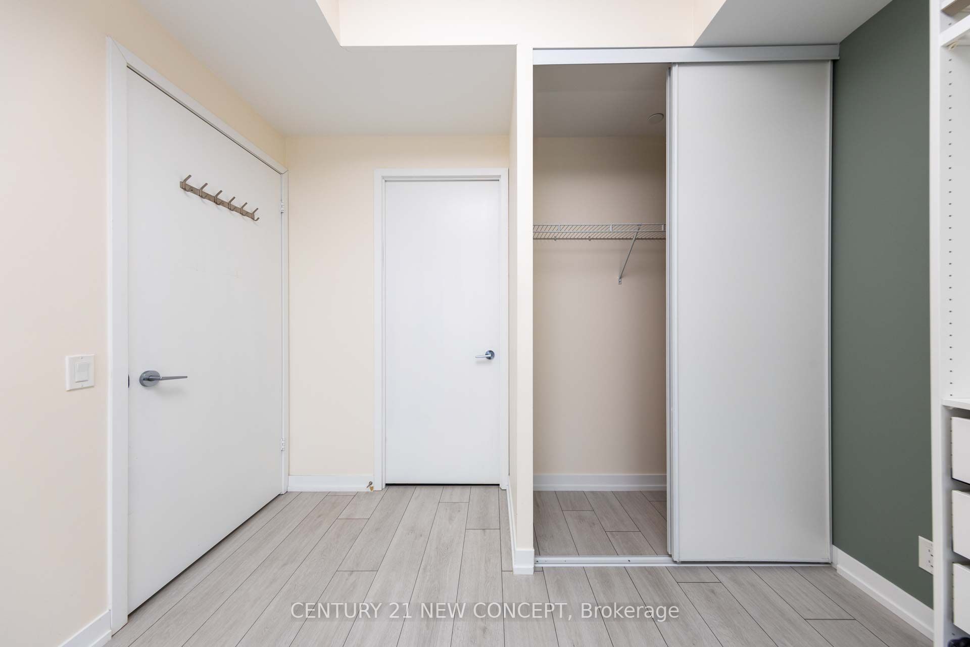 #3806 - 5 Buttermill Avenue Property Photo 11
