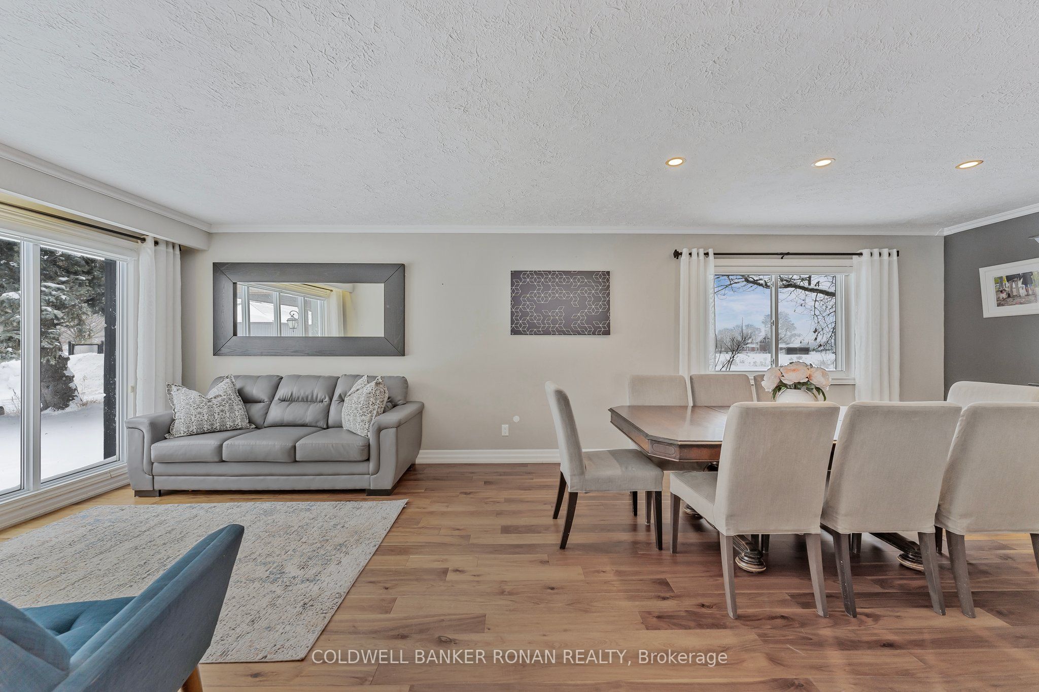 1382 10th Line Property Photo 13