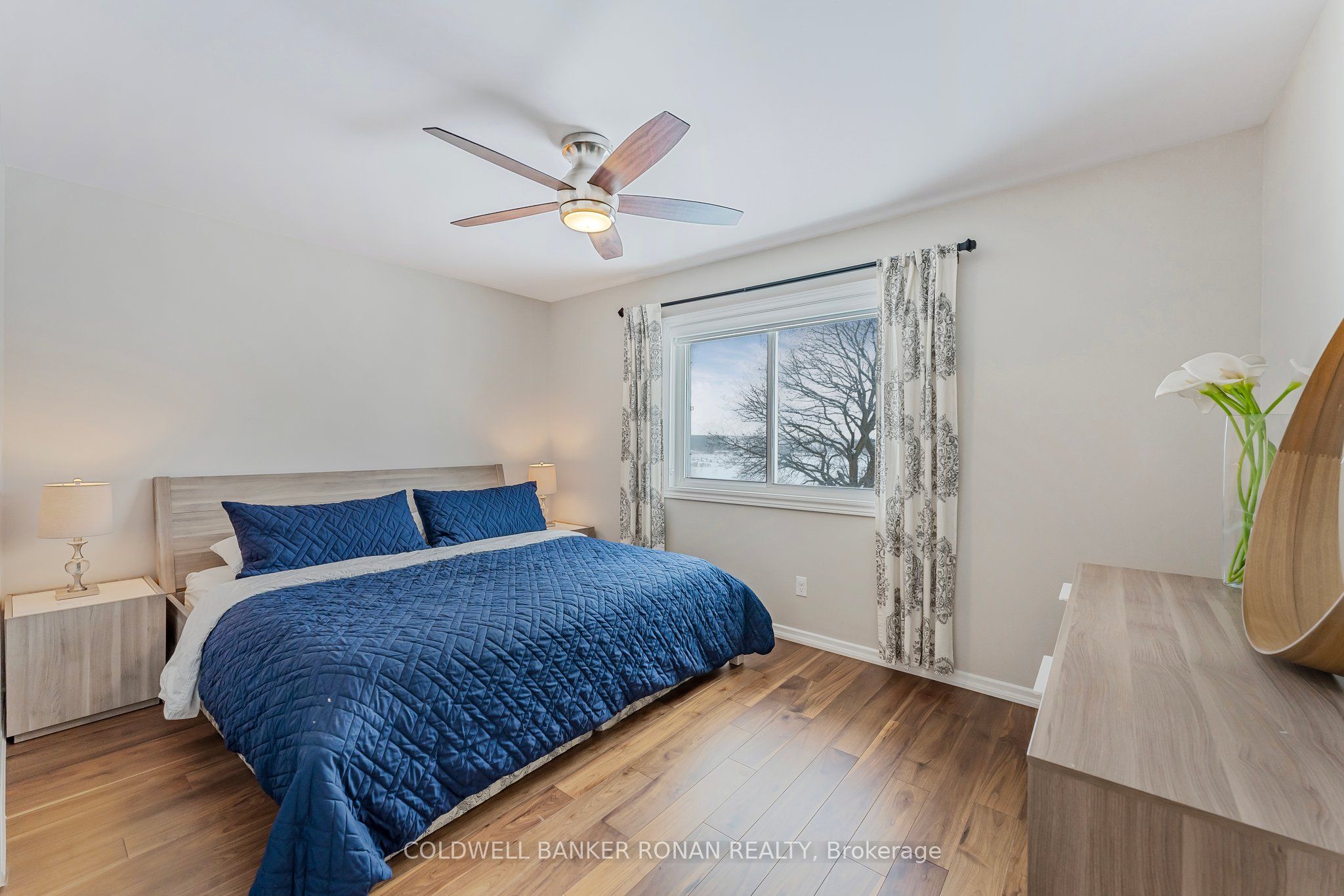 1382 10th Line Property Photo 18