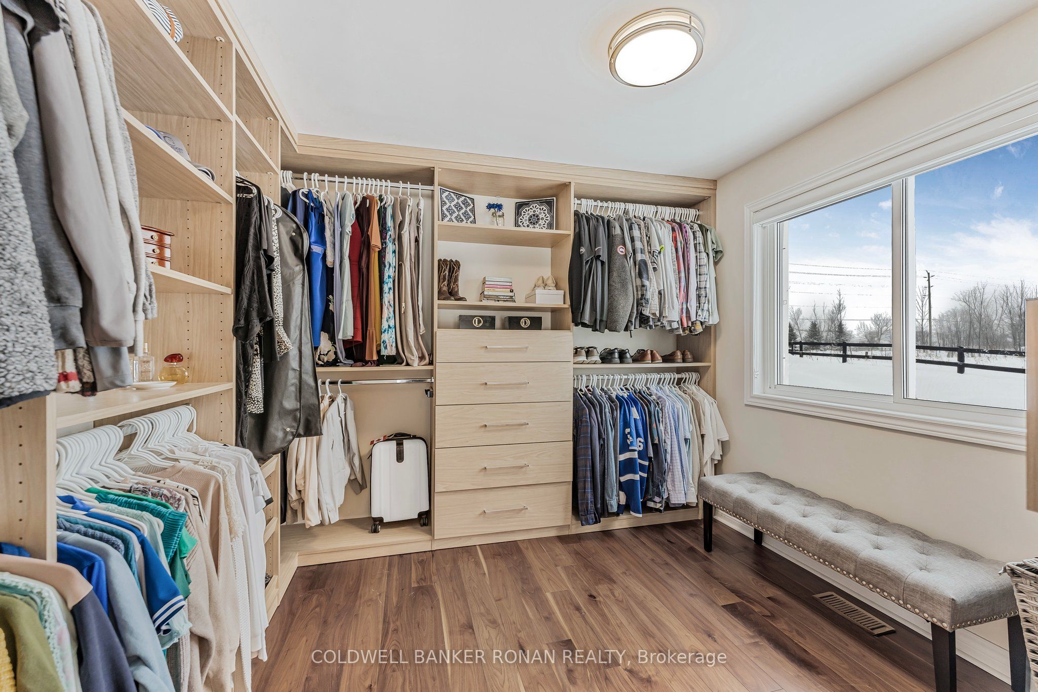 1382 10th Line Property Photo 31