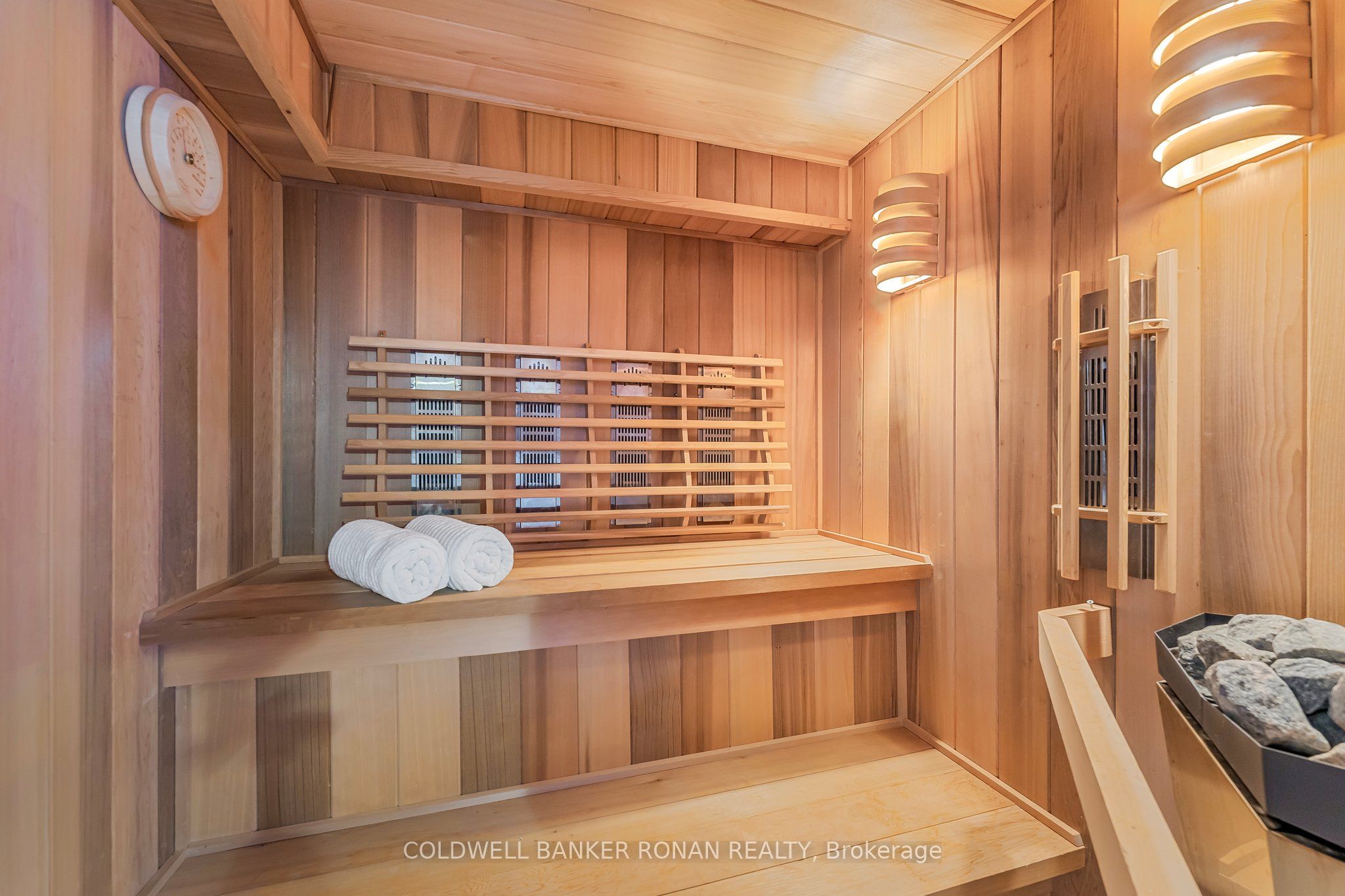 1382 10th Line Property Photo 33
