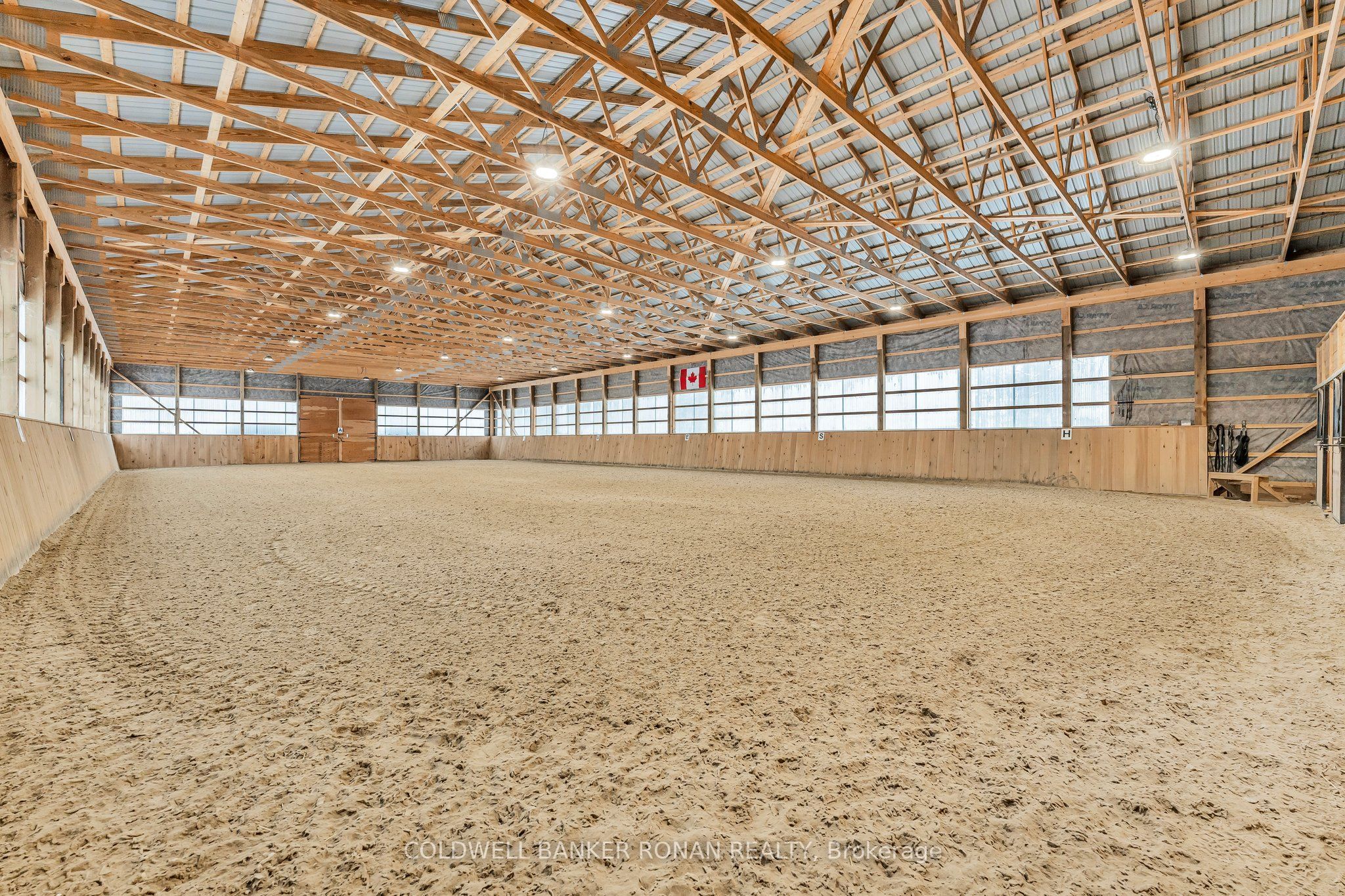 1382 10th Line Property Photo 38