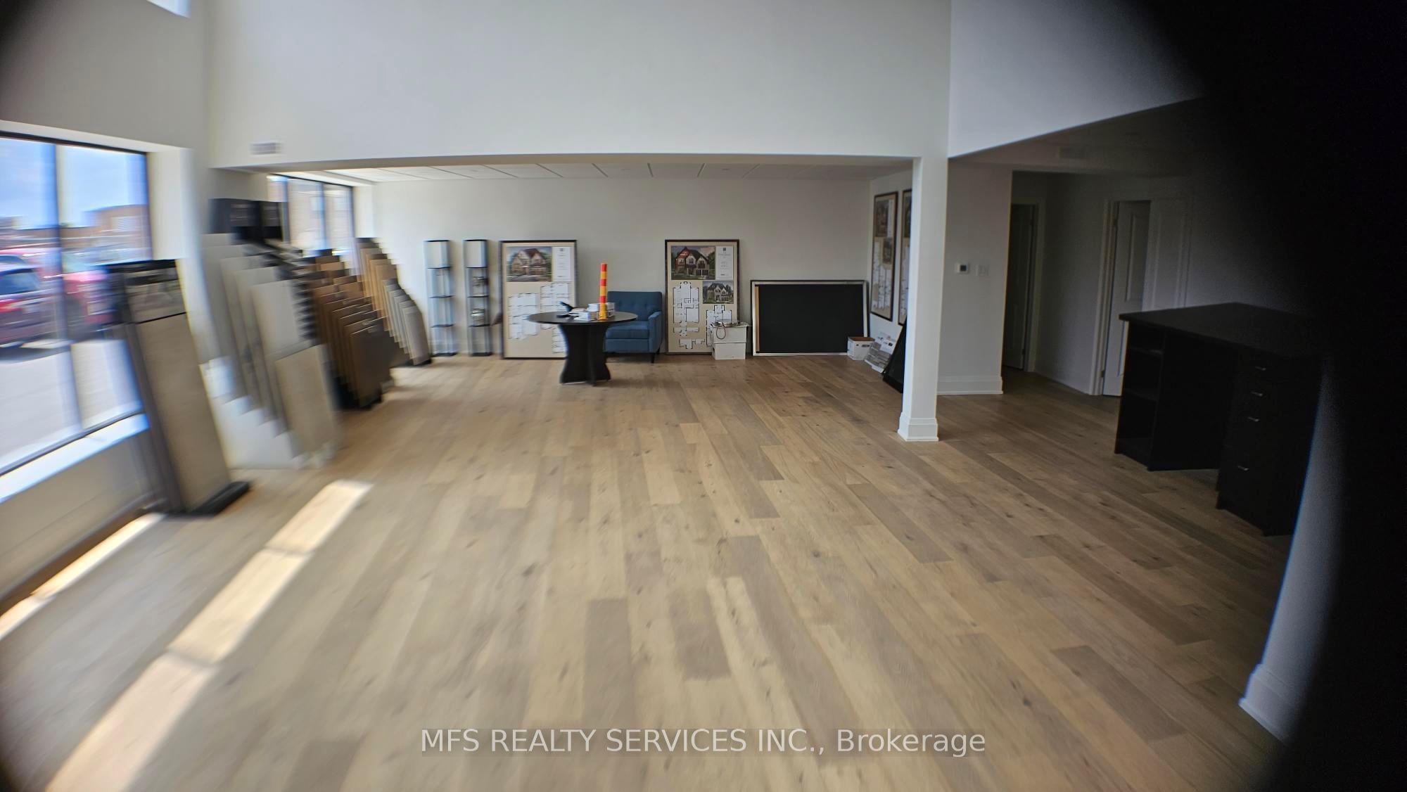#7 - 410 Chrislea Road Property Photo 5