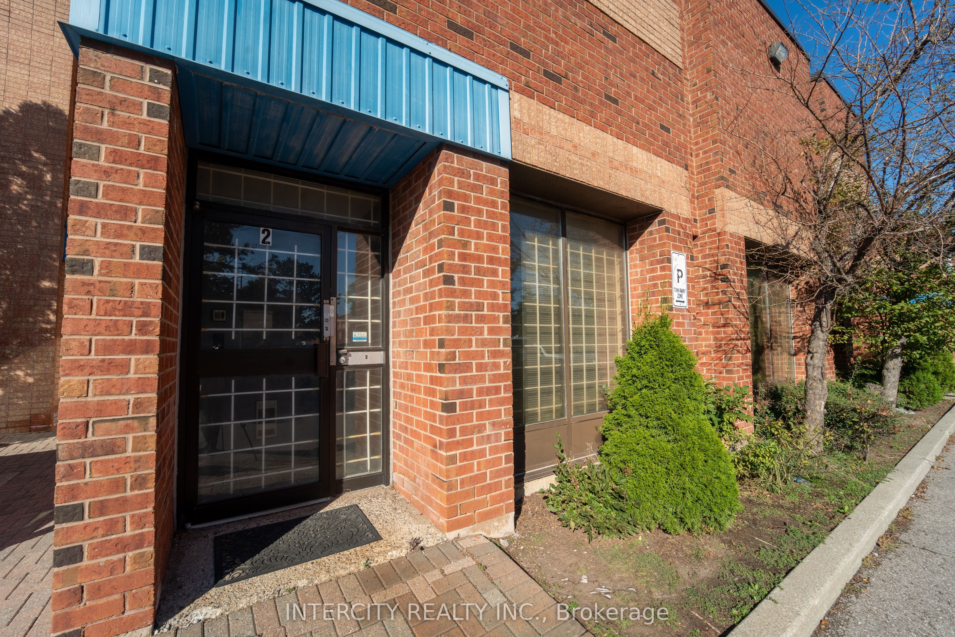 #2 - 750 Millway Avenue Property Photo 2