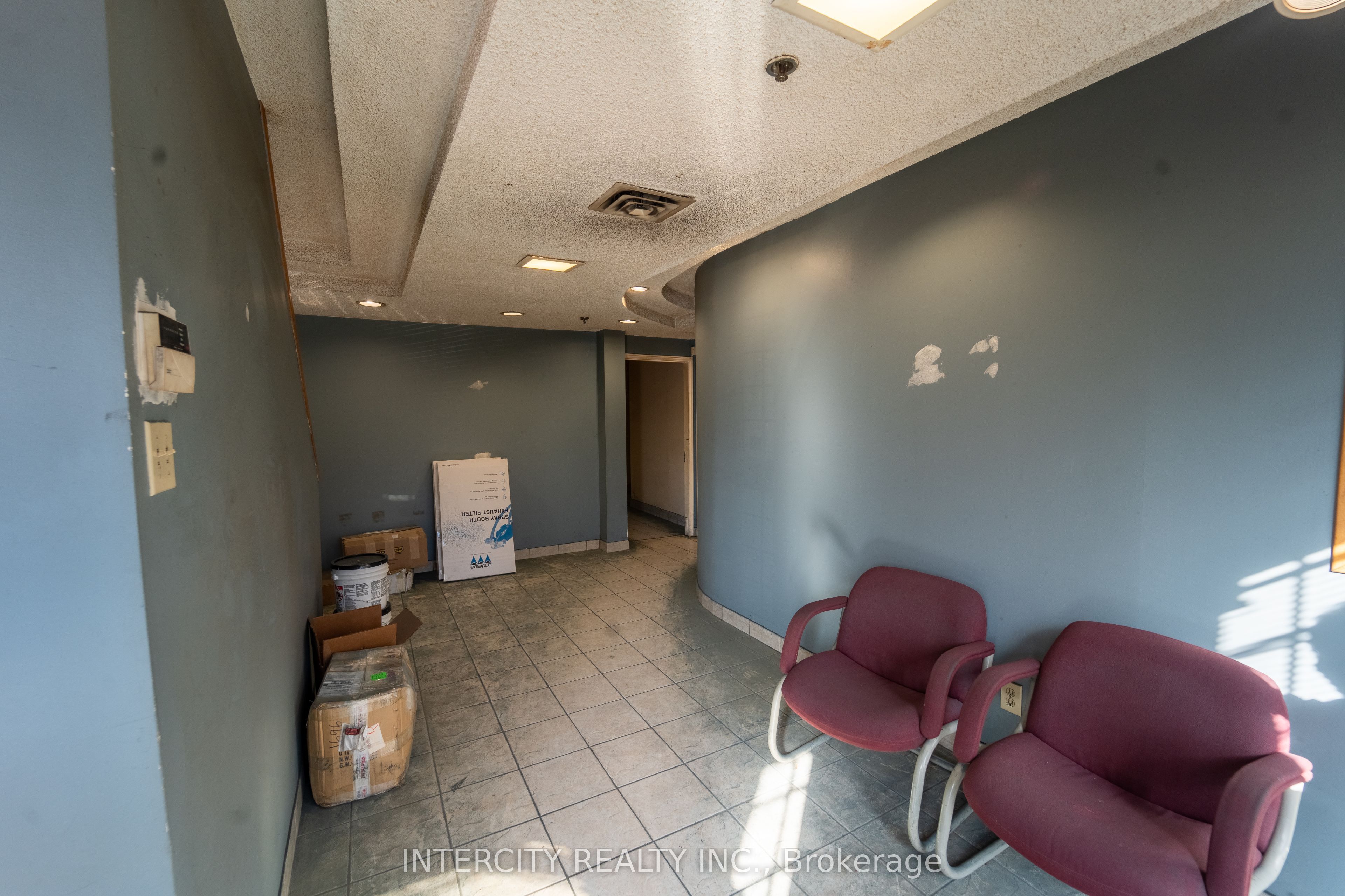 #2 - 750 Millway Avenue Property Photo 4