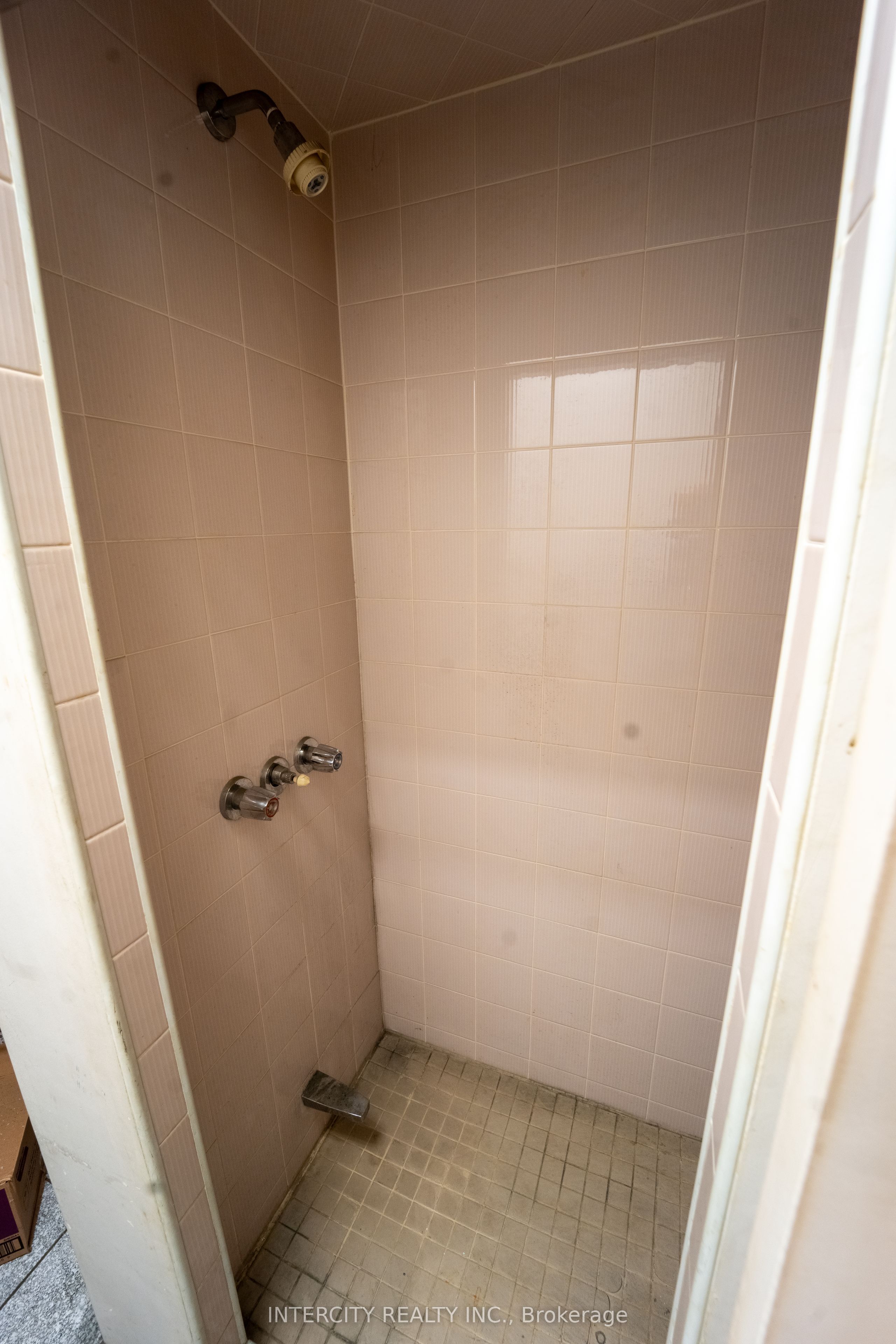 #2 - 750 Millway Avenue Property Photo 8
