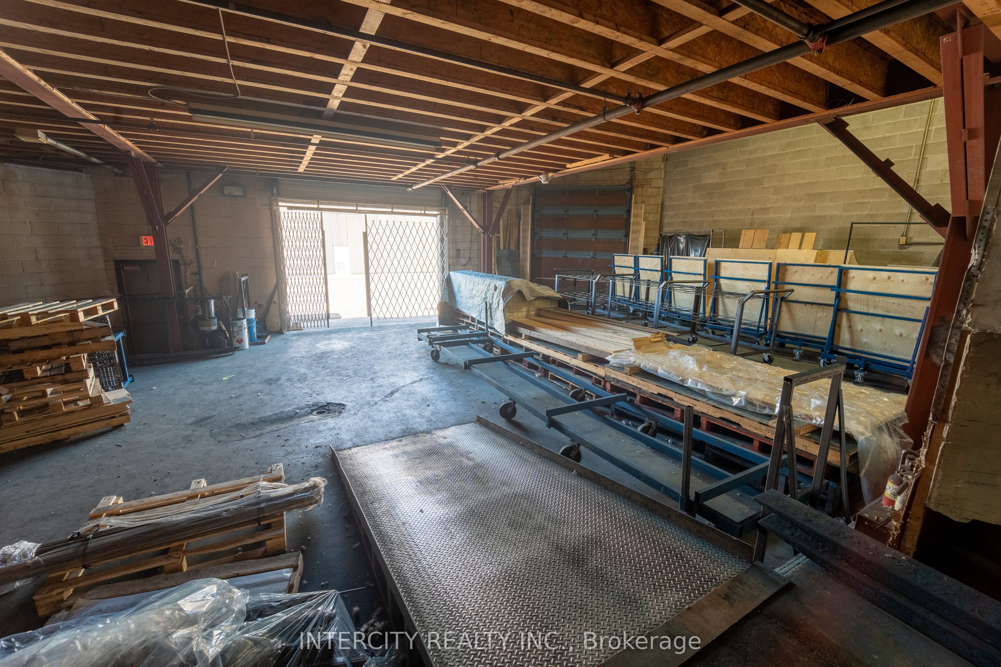 #2 - 750 Millway Avenue Property Photo 18
