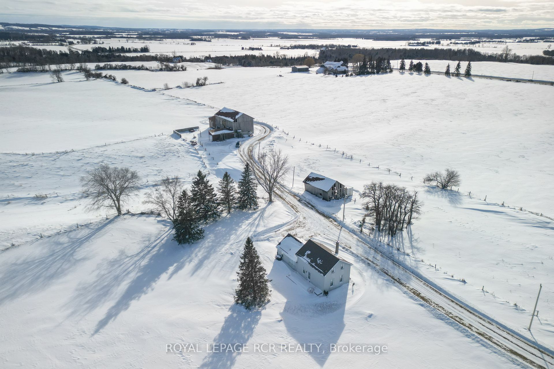 6049 13th Line Property Photo