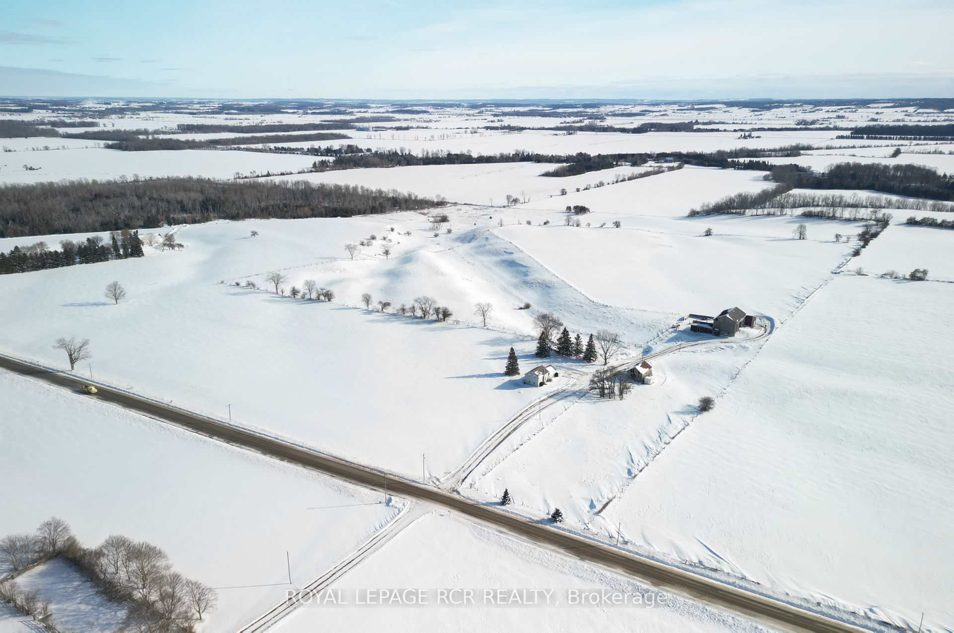 6049 13th Line Property Photo 8