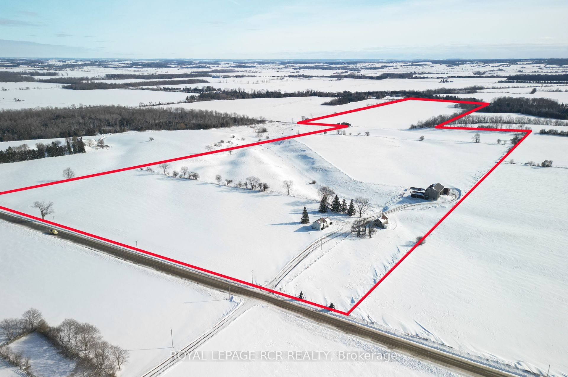 6049 13th Line Property Photo 9