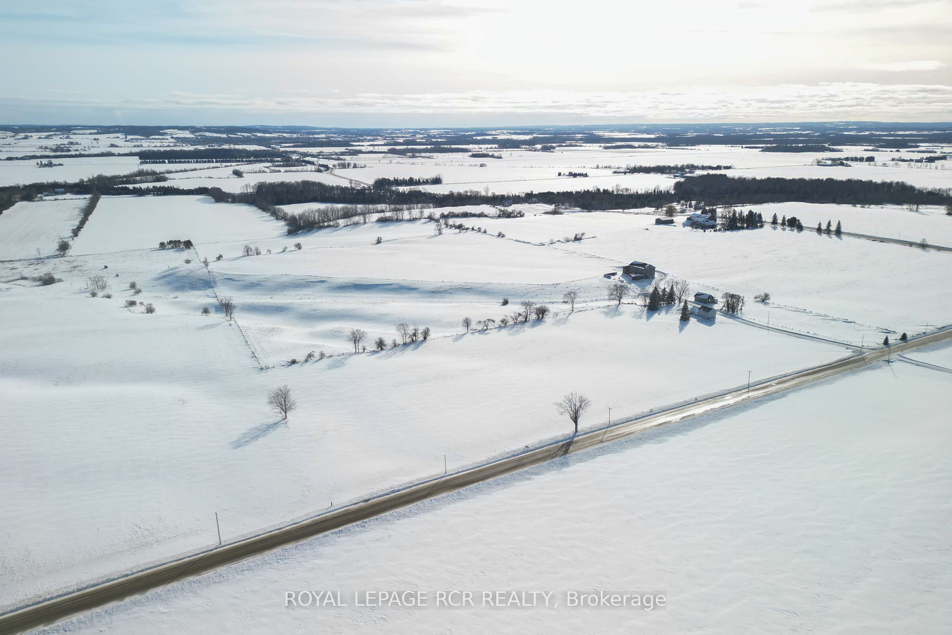 6049 13th Line Property Photo 11