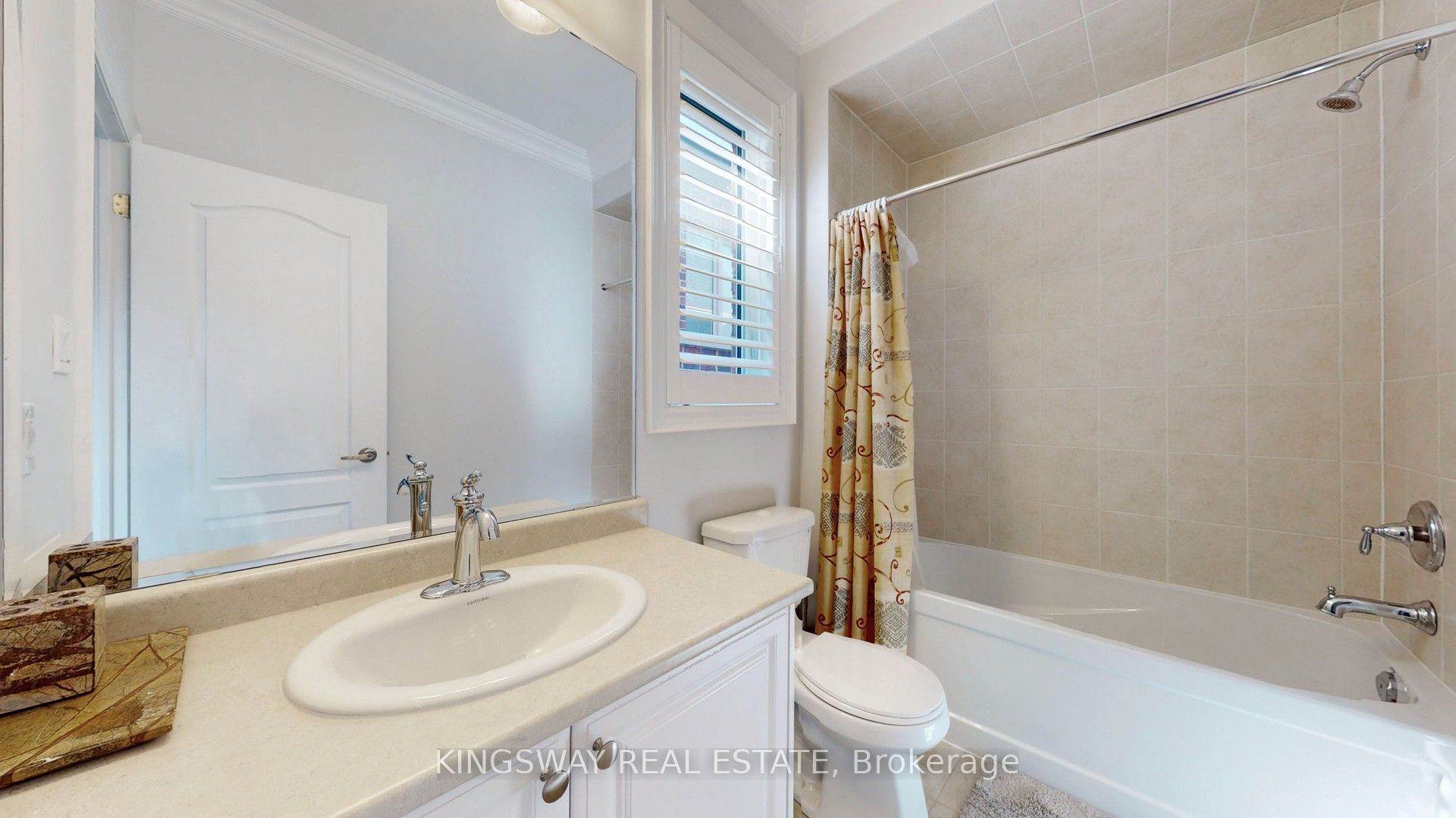 70 Bond Crescent Property Photo 26