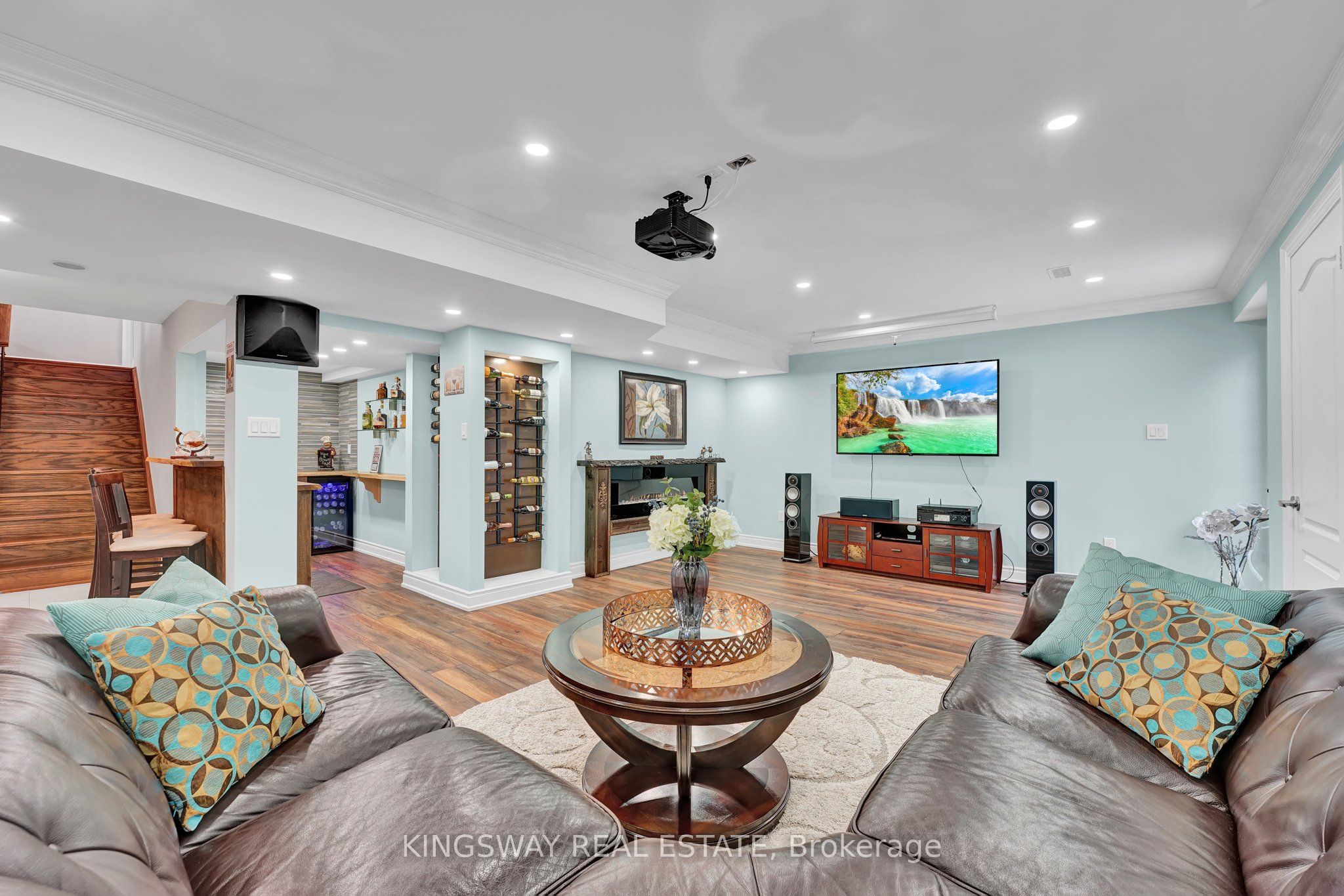 70 Bond Crescent Property Photo 31