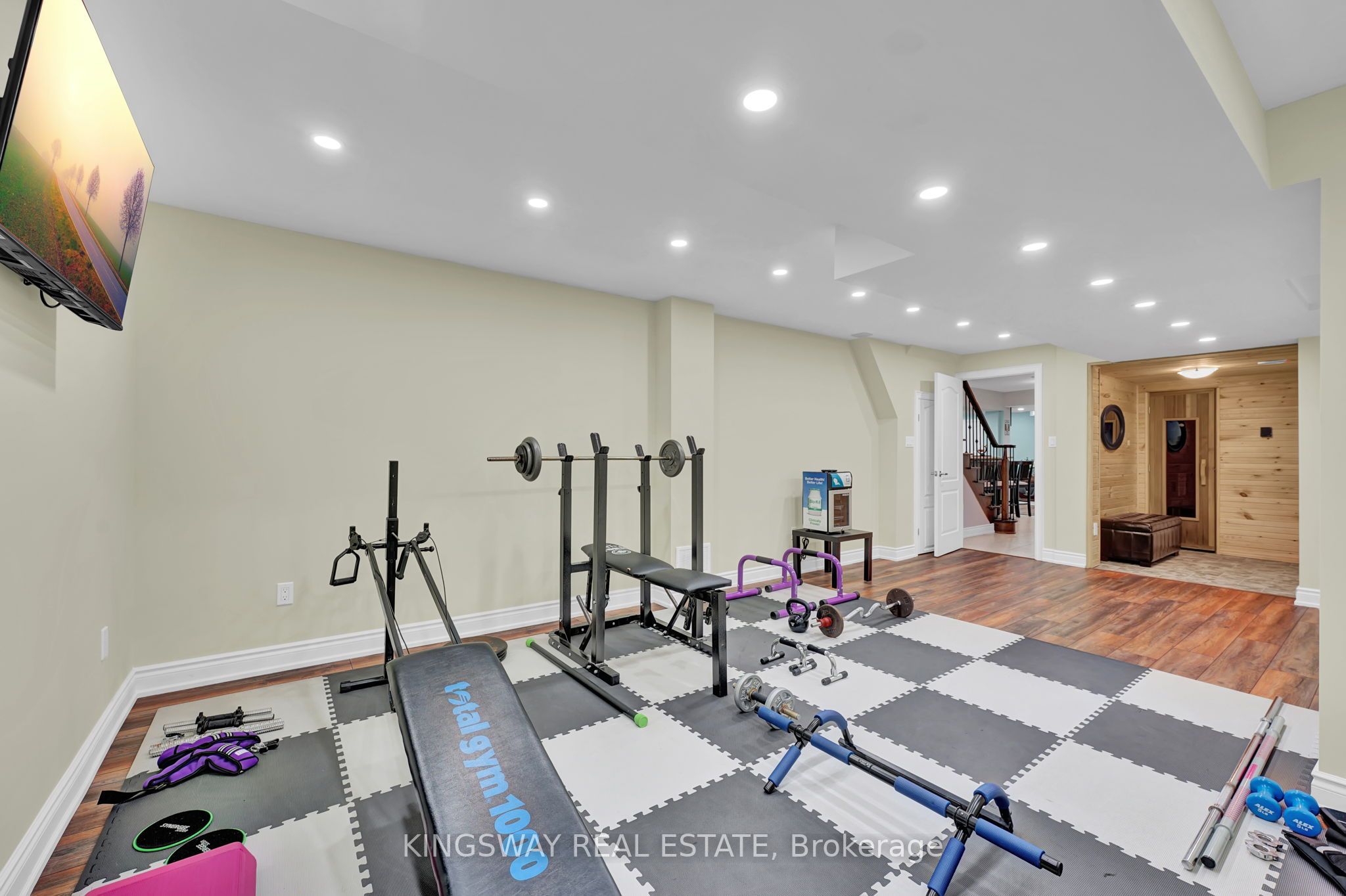 70 Bond Crescent Property Photo 33