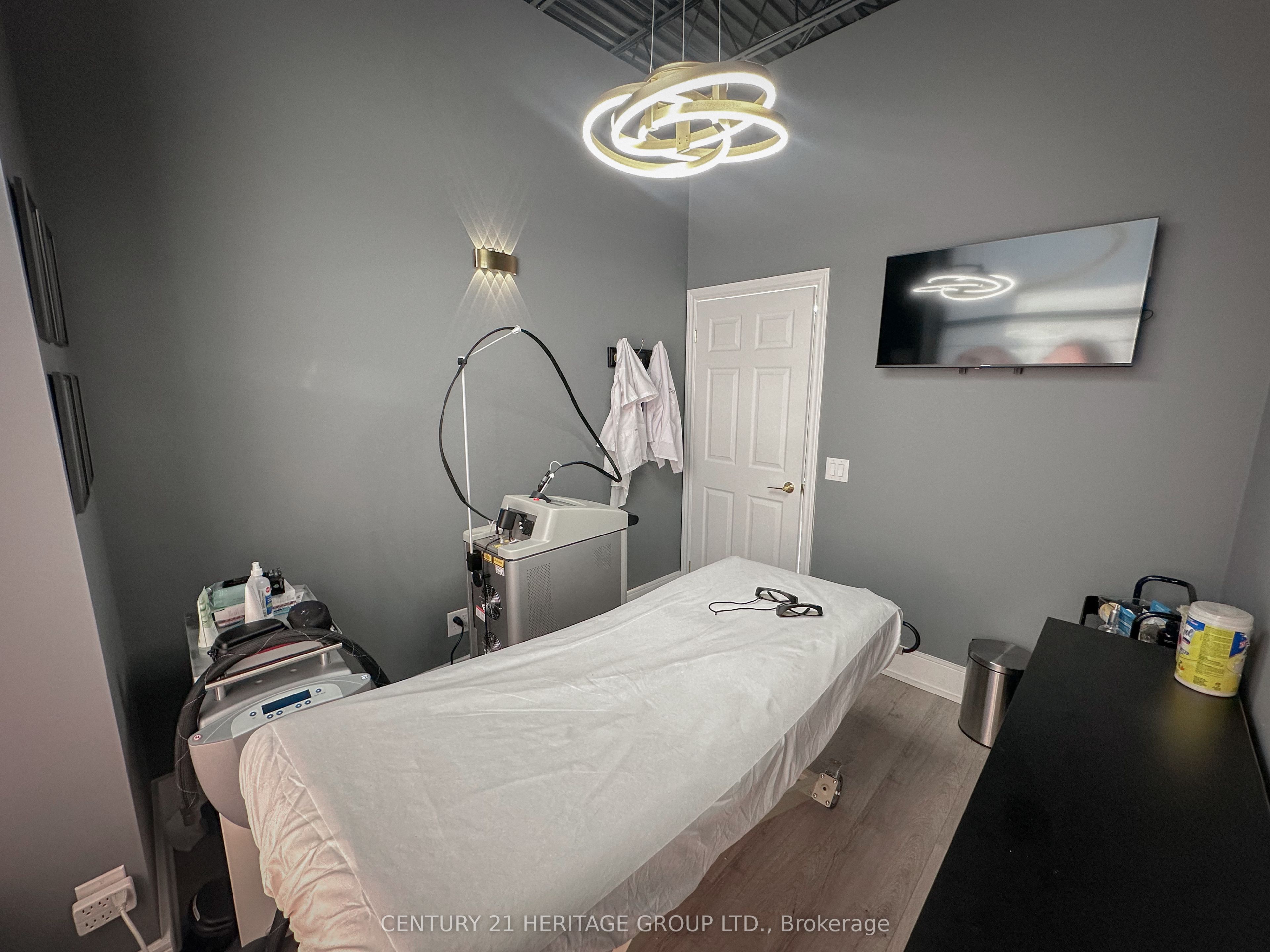 #8 - 11860 Yonge Street Property Photo 7