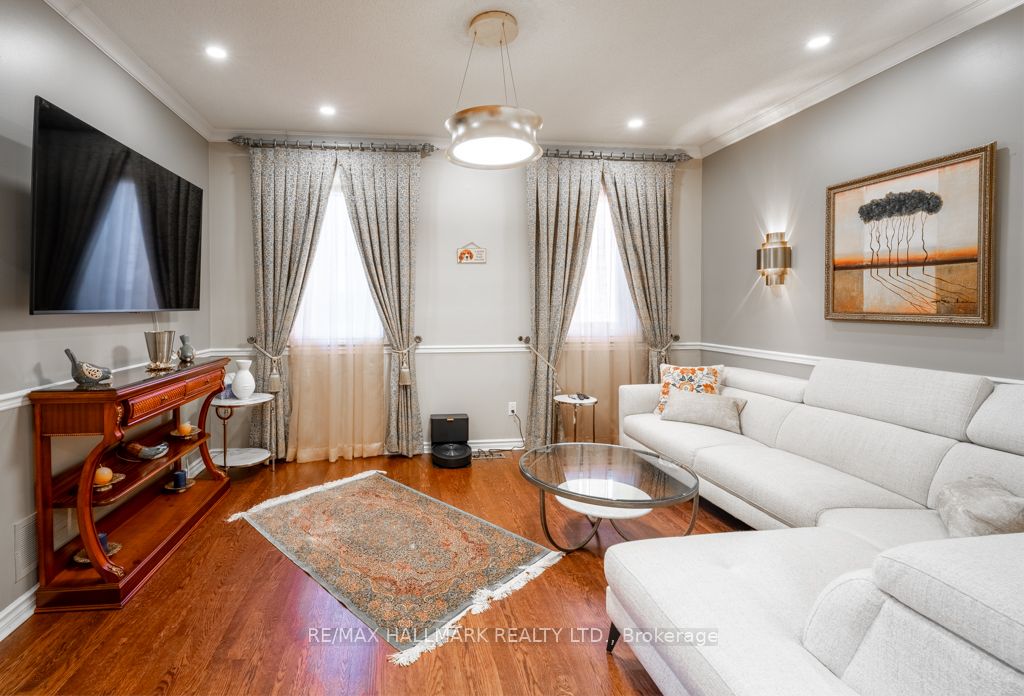 59 Oatlands Crescent Property Photo 12