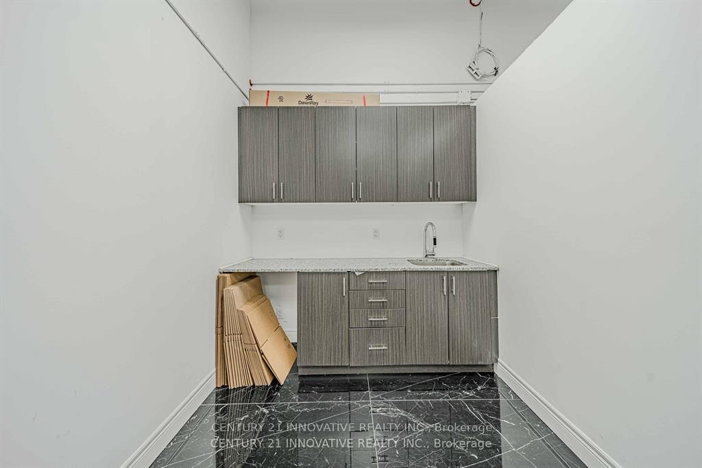 #134 - 7777 Weston Road Property Photo 17