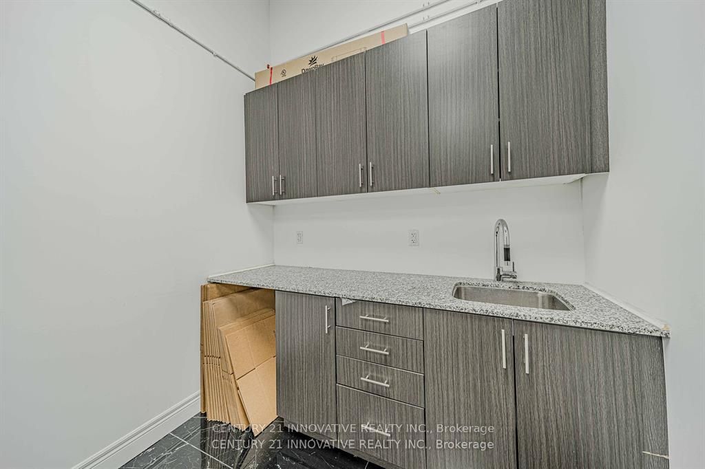 #134 - 7777 Weston Road Property Photo 18