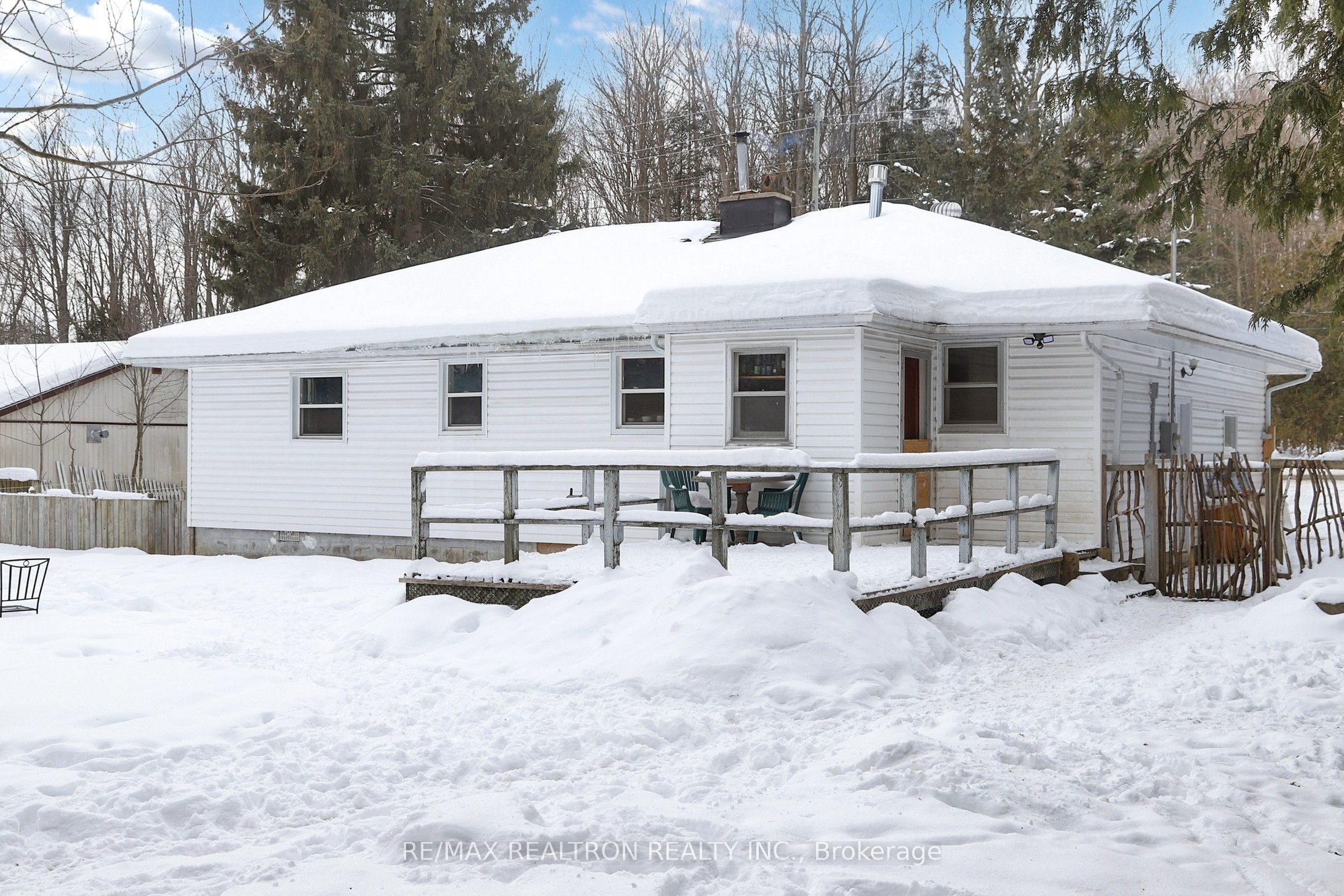 2807 25th Sideroad Property Photo 33