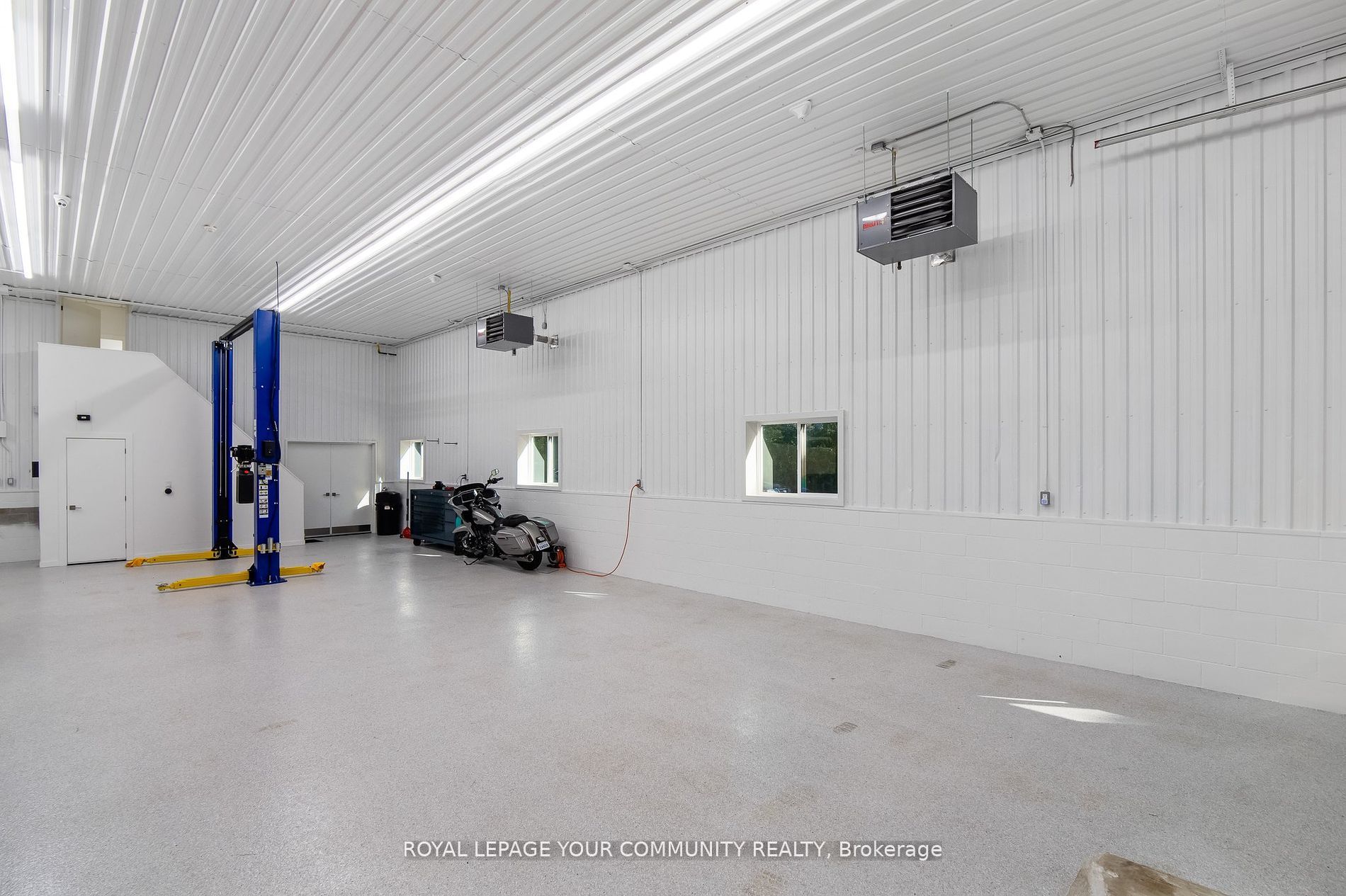 16155 Keele Street Property Photo 14
