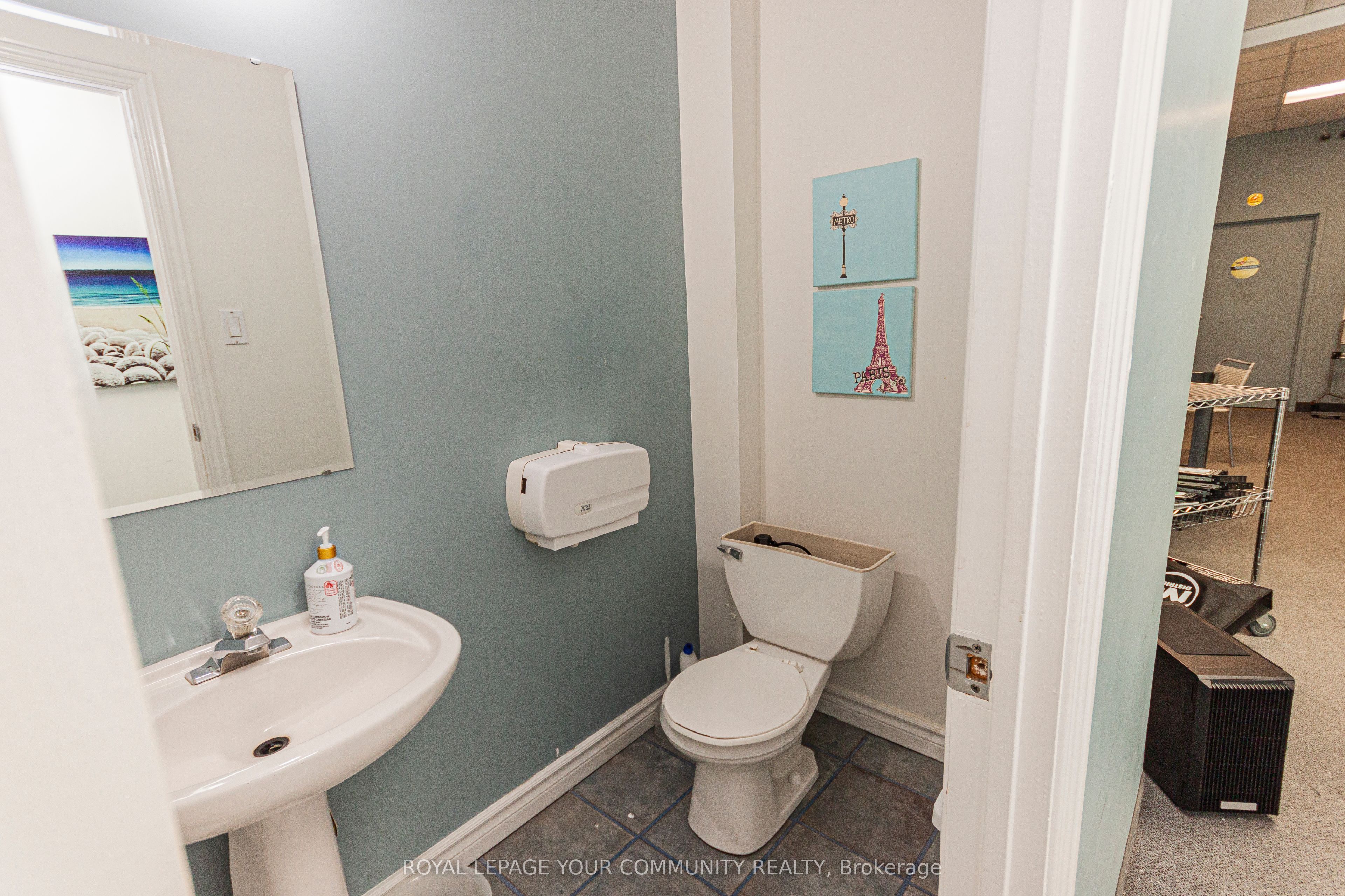#26 - 2800 John Street Property Photo 21