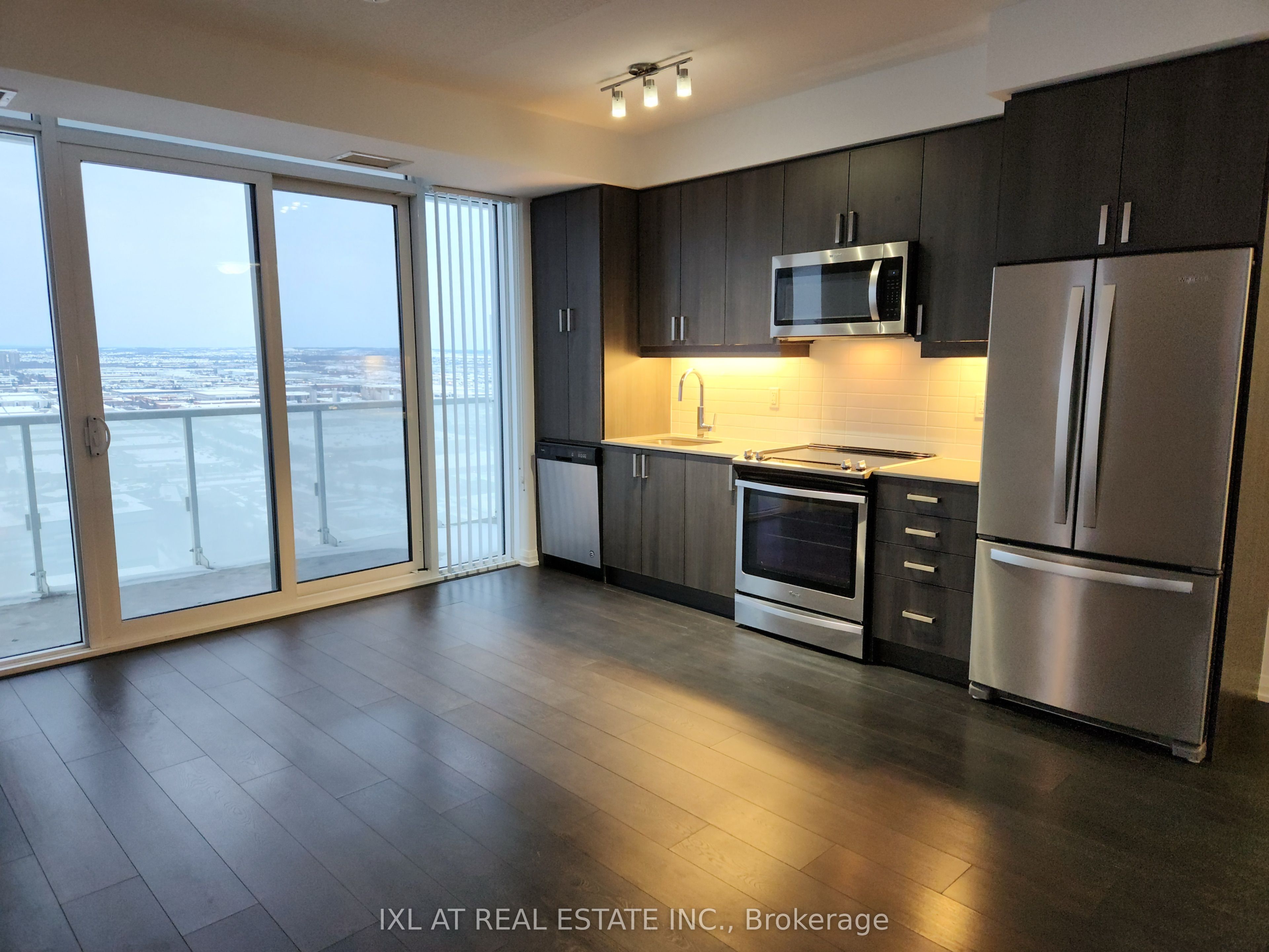 #2813 - 7895 Jane Street Property Photo 1