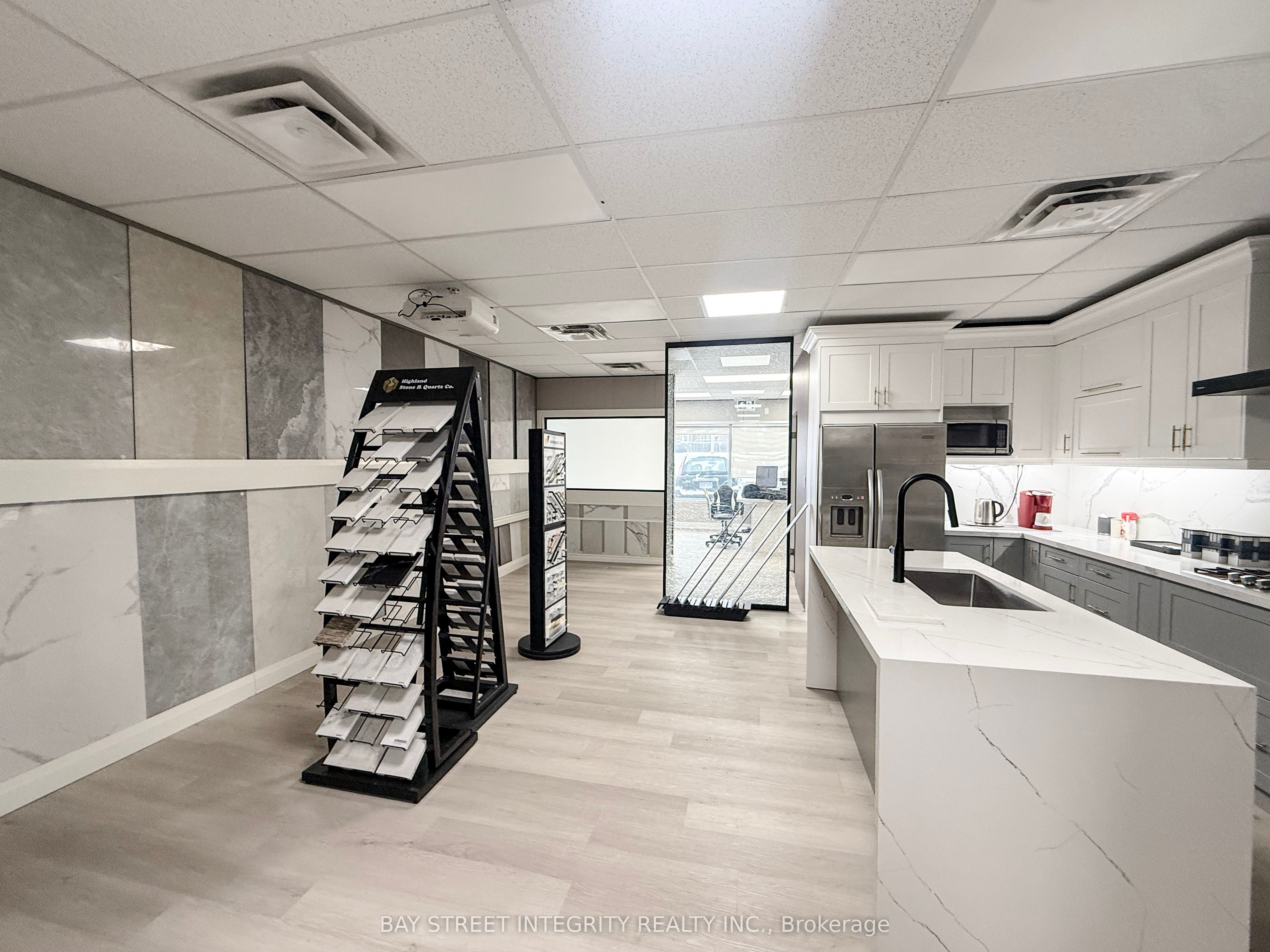 #30 - 16700 Bayview Avenue Property Photo 5
