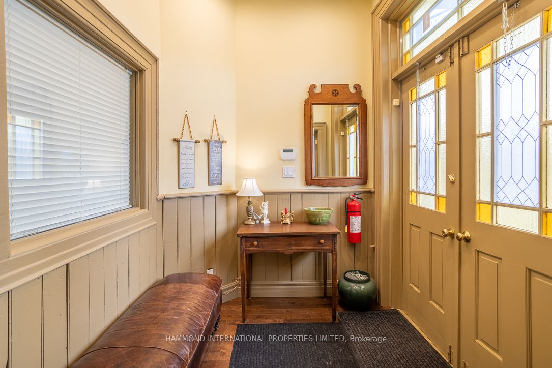 7788 Yonge Street Property Photo 4