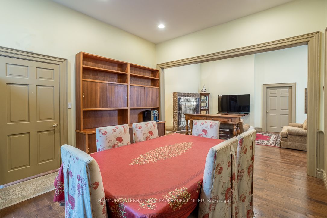 7788 Yonge Street Property Photo 11