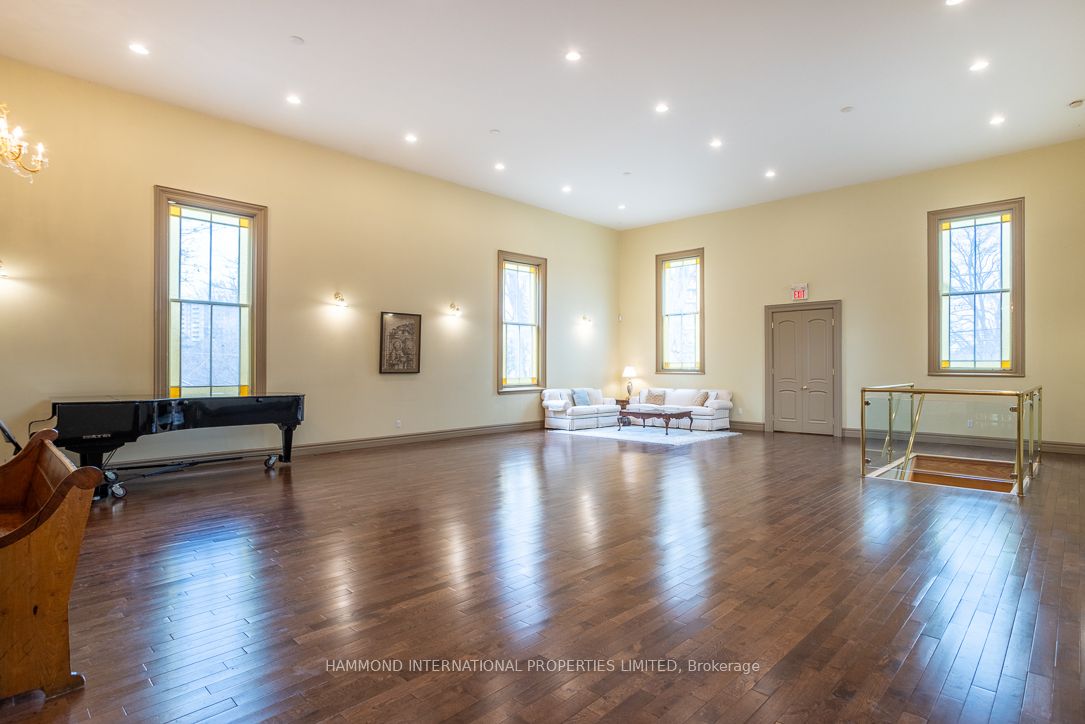 7788 Yonge Street Property Photo 13