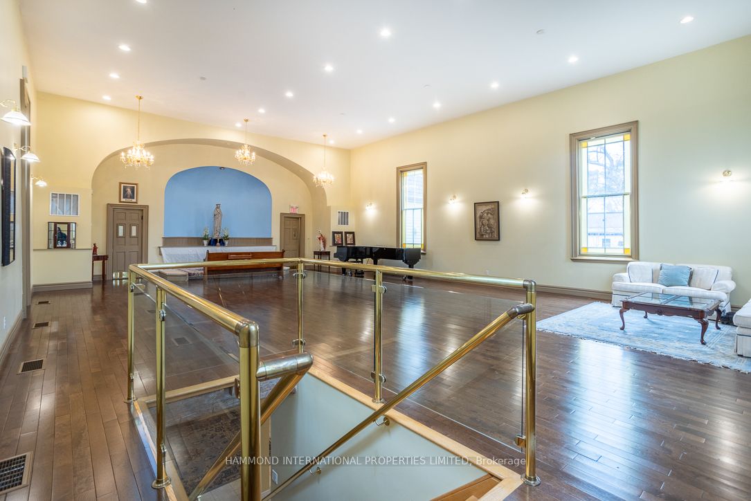 7788 Yonge Street Property Photo 14